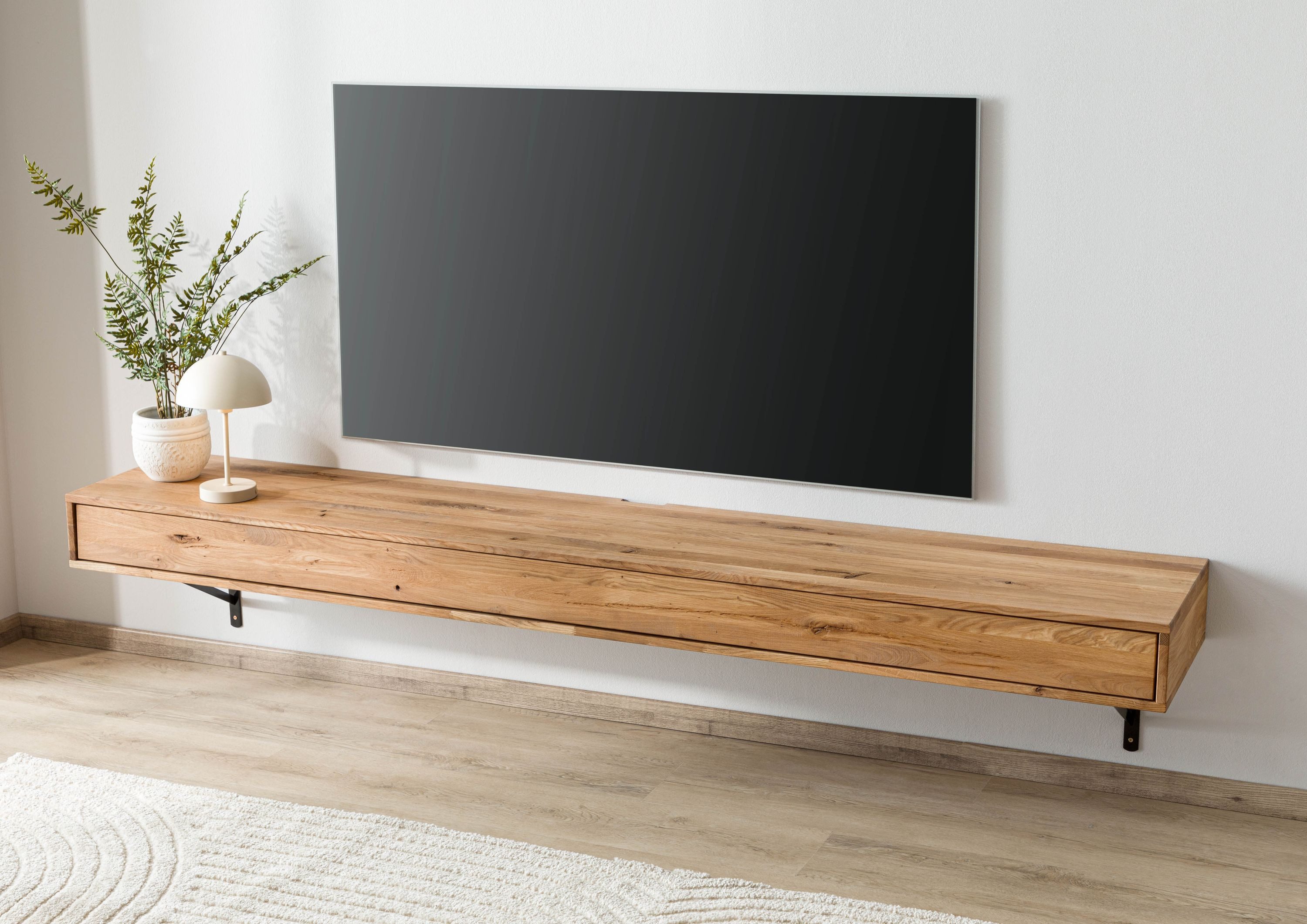 Massivmoebel24 Lowboard (Massivholz), Wildeiche 235x43x17 natur geölt WIEN günstig online kaufen