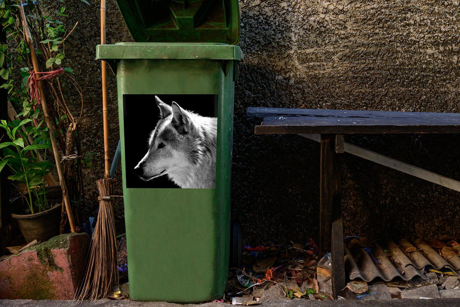 Abfalbehälter Sticker, Schwarz Wandsticker Mülltonne, St), - - Mülleimer-aufkleber, Weiß (1 Wolf Wildlife Container, - MuchoWow