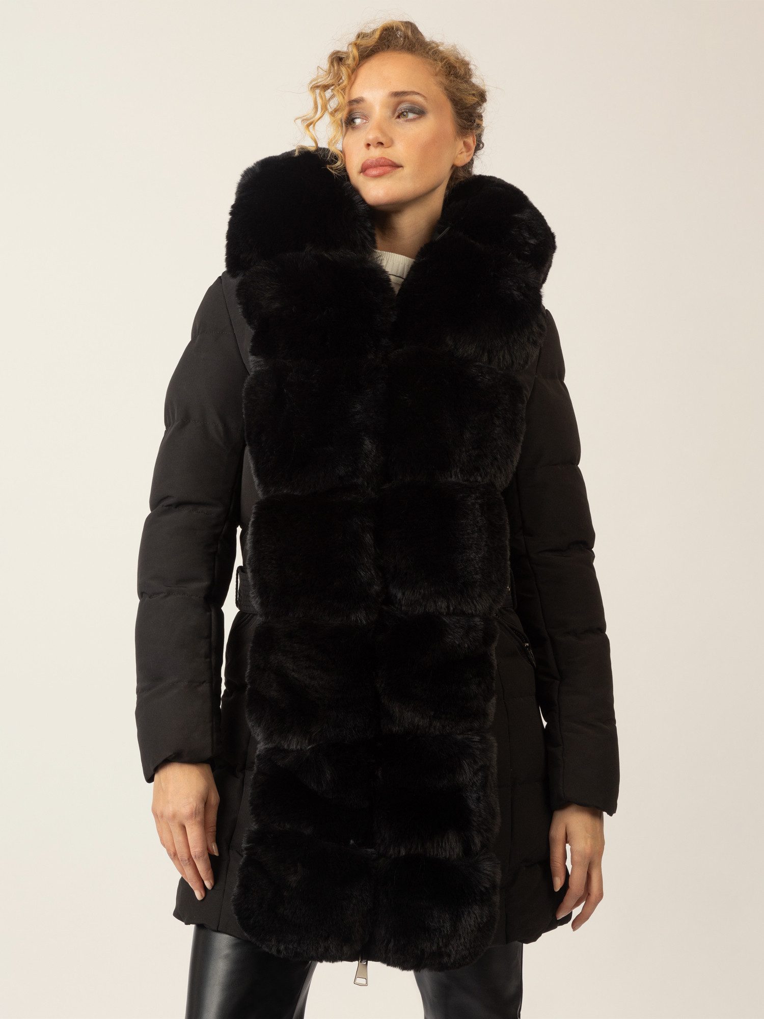 Apart Outdoorjacke mit Reißverschluss für praktischen Schutz an kalten Tage günstig online kaufen