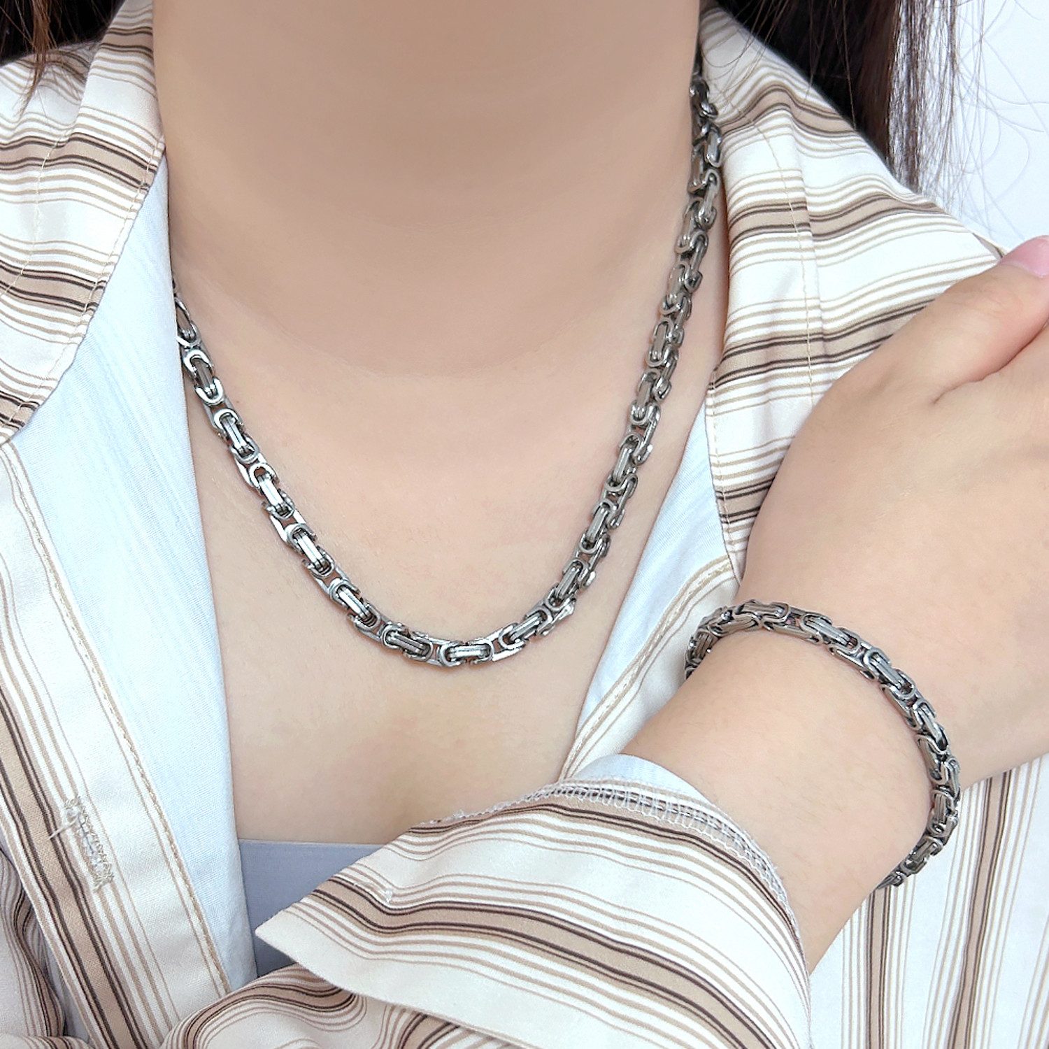 KARMA Königsarmband Armband Edelstahl Herren Damen 17+4 cm einstellbar PVD beschichtet (Silber Stahlschmuck Hypoallergen wasserfest, Breiten 4/5/6/8 mm, sicherer Karabinerverschluss), Herrenarmband Damenarmband Lange Haltbarkeit