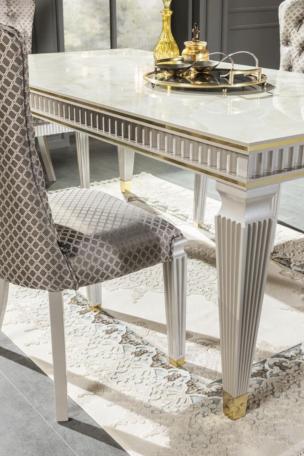 4x Set Design Weiß Stühle Metall Esstisch JVmoebel Elegantes Esszimmer-Set Esszimmer Luxus