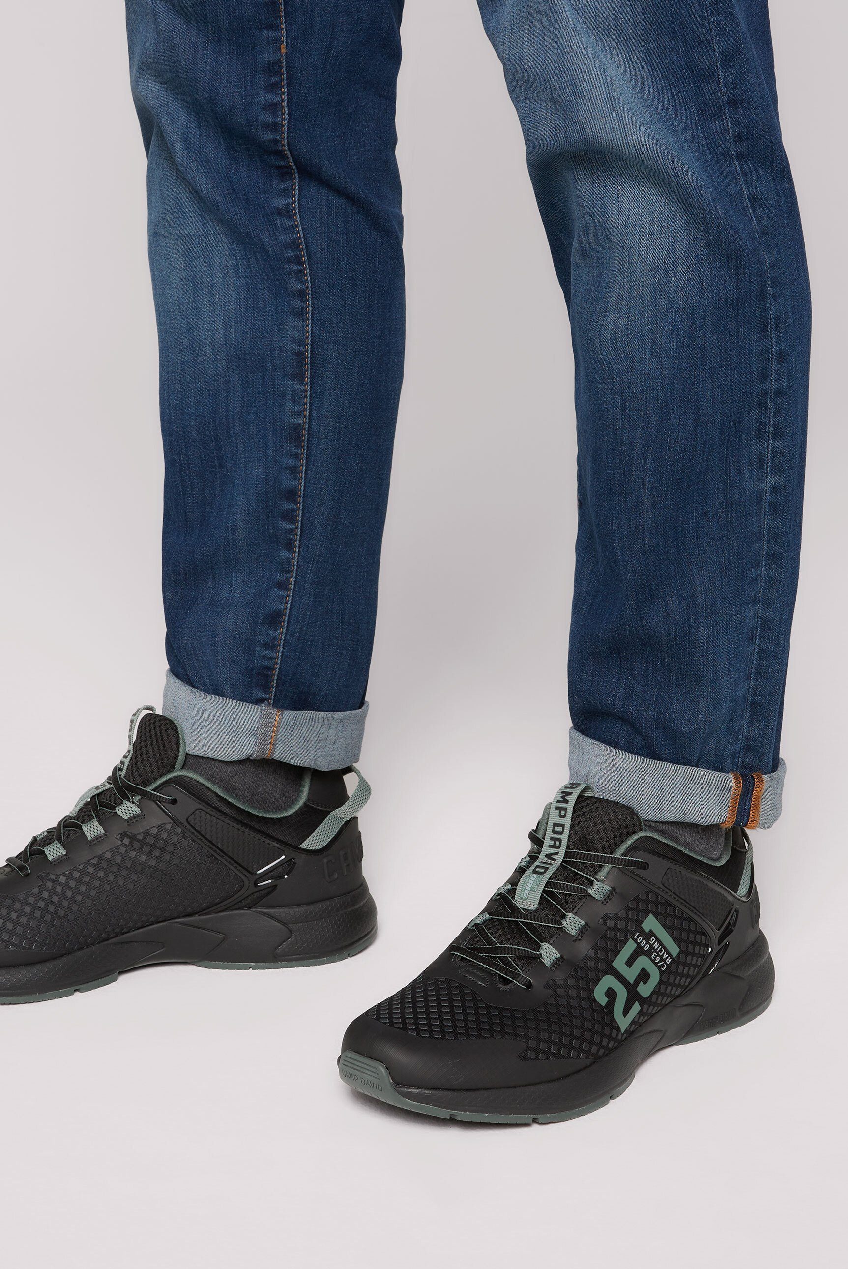 CAMP DAVID Sneaker mit Wechselfußbett, Materialmix mit Rubber-Design,  3D-Logo an der Ferse
