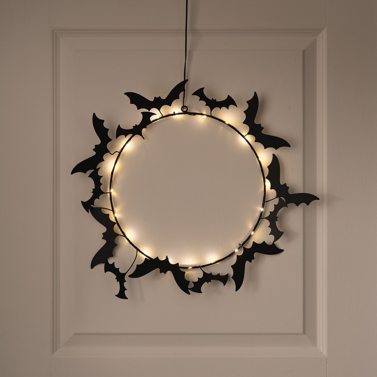 Lights4fun LED-Girlande 43 cm LED-Halloween-Kranz mit Fledermäusen