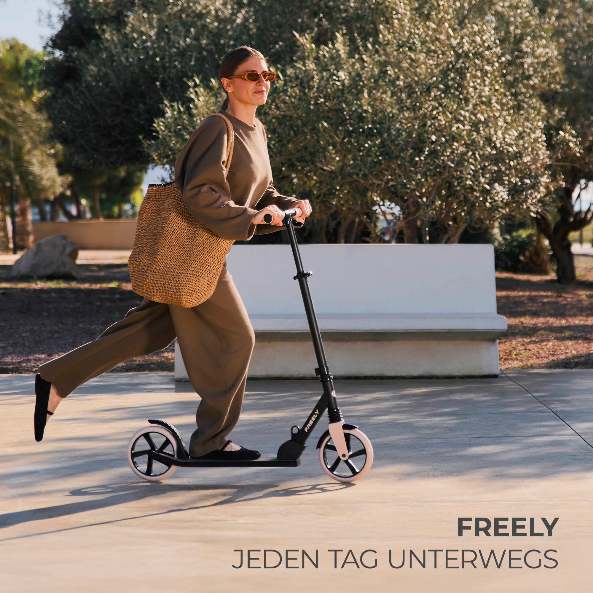 Kinderkraft Tretroller FREELY