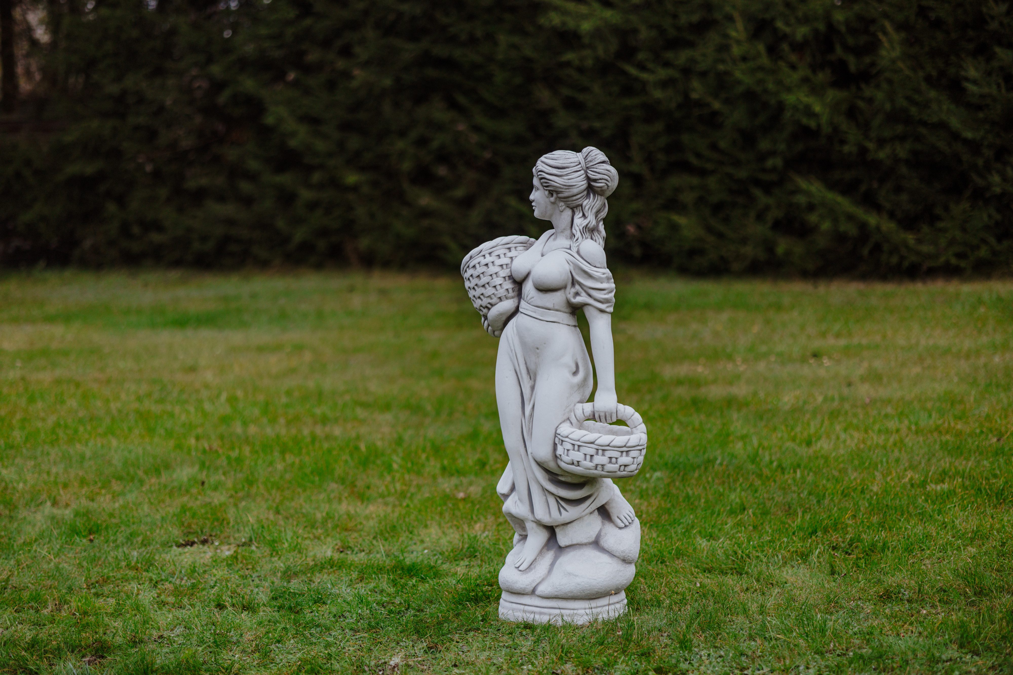 gartendekoparadies.de Gartenfigur Antike Frauenstatue Steinfigur Gartenskulptur 133 cm Steinguss 147, Frostsicher