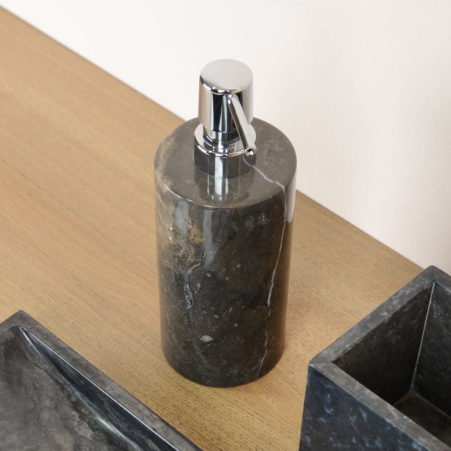 wohnfreuden Seifenspender Marmor Seifenspender schwarz, 1239