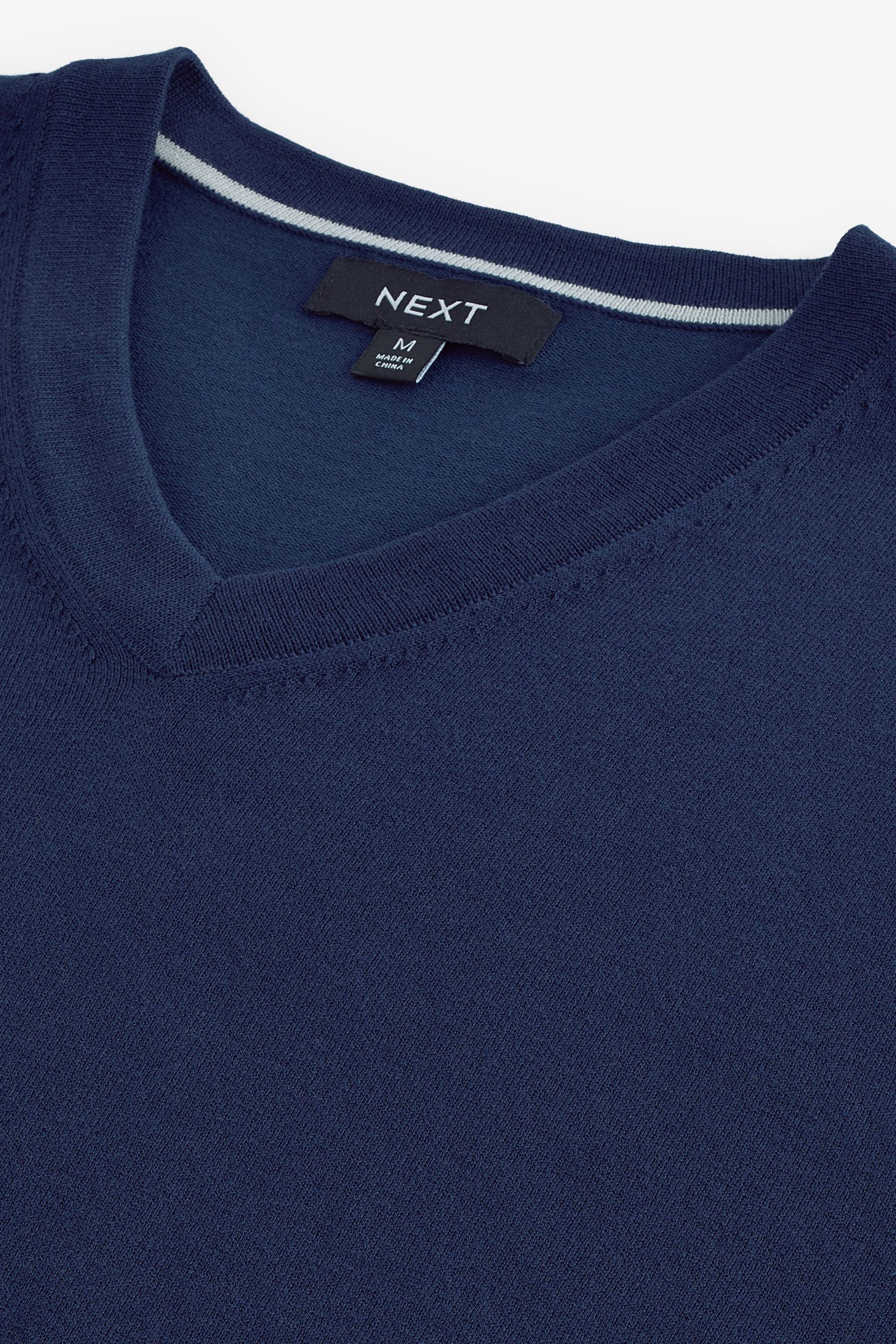 Next V-Ausschnitt-Pullover Regular Fit Langarm-Strickpullover, V-Ausschnitt (1-tlg)