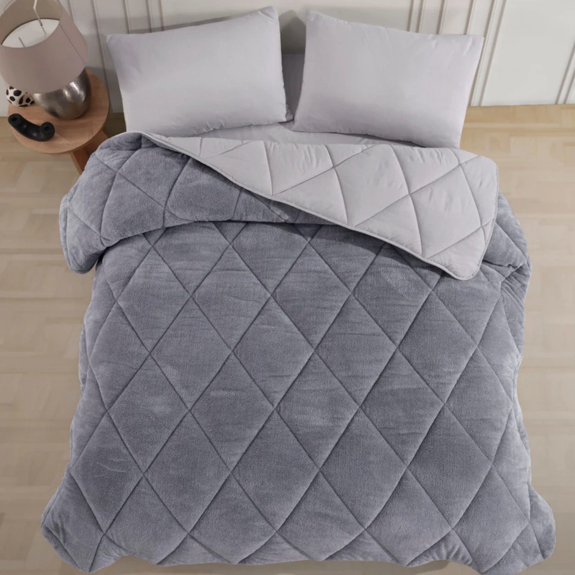 Nordic Schiller 4-Jahreszeitenbett Luxus Wellsoft Steppdecke doppelseitig Grau – Ganzjahresdecke, Füllung: mit 300 g/m² Füllung, Bezug: Wellsoft (Winterseite),  – Bild 2 von 5