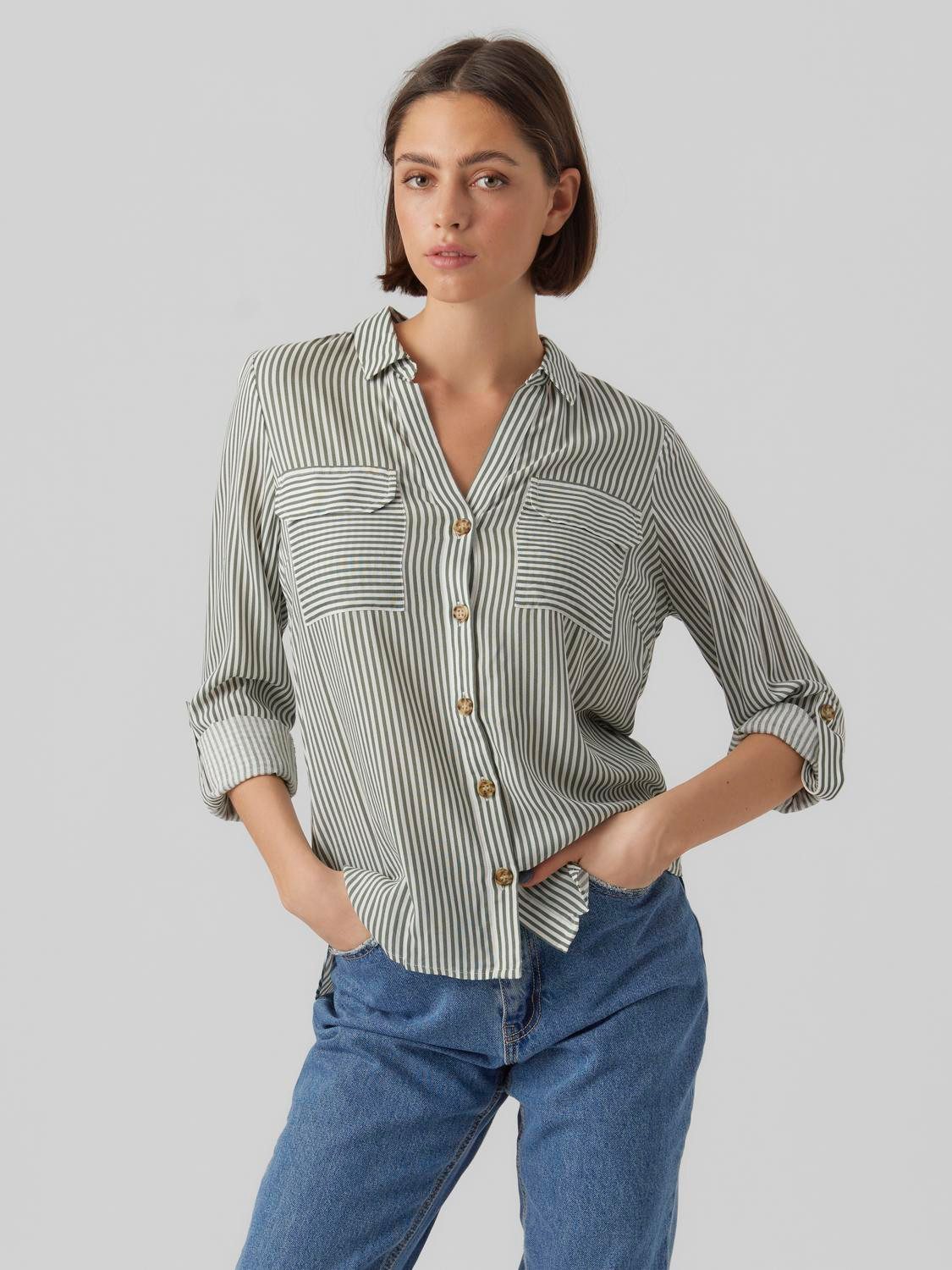Vero Moda Blusenshirt Legeres Blusen mit Brusttaschen Krempelärmel VMBUMPY günstig online kaufen