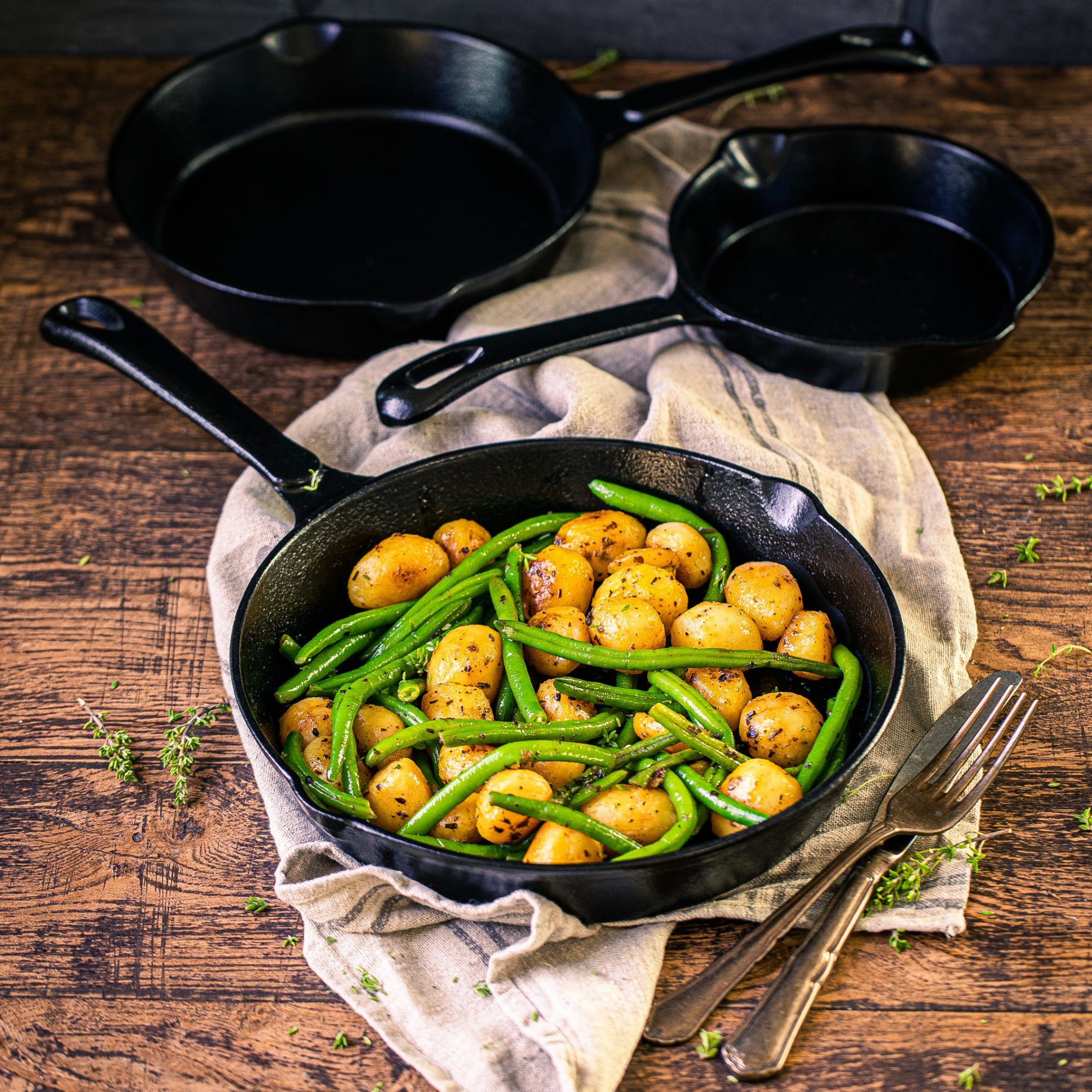 BBQ-Toro Grillpfanne Set, 3-tlg., Gusseisen Bratpfanne, Steakpfanne, PRO3+ Beschichtung, Gusseisen (3-tlg), 3-fach eingebrannt mit PRO3+ Verfahren