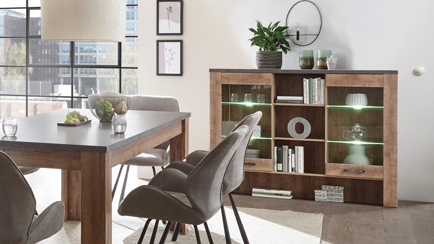 Bega Consult Highboard Highboard Vitrine Edmonton Samdal Eiche 2 Glastüren mit LED