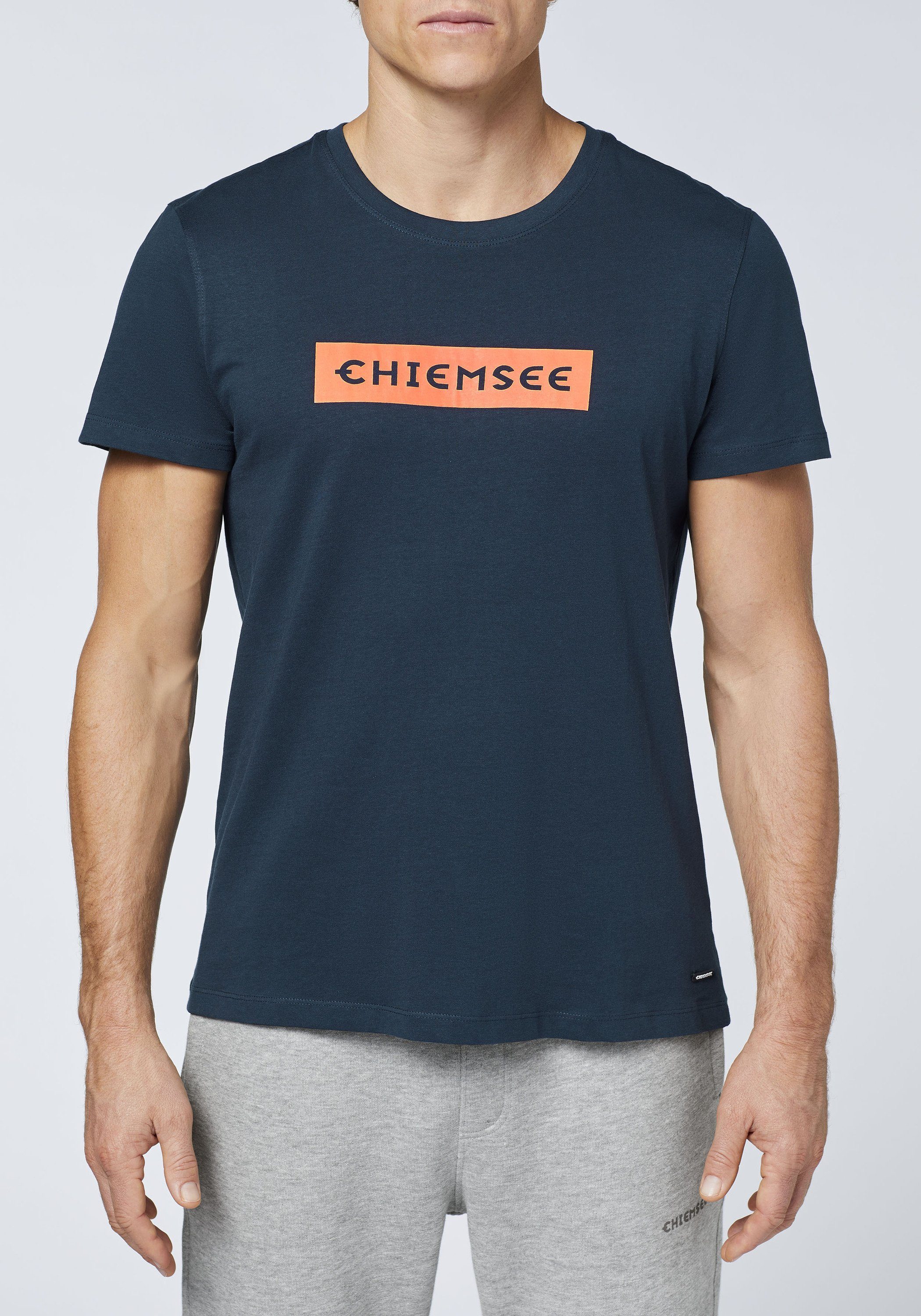 Print-Shirt Chiemsee T-Shirt 1 Eclipse Total Label-Schriftzug mit 19-4010