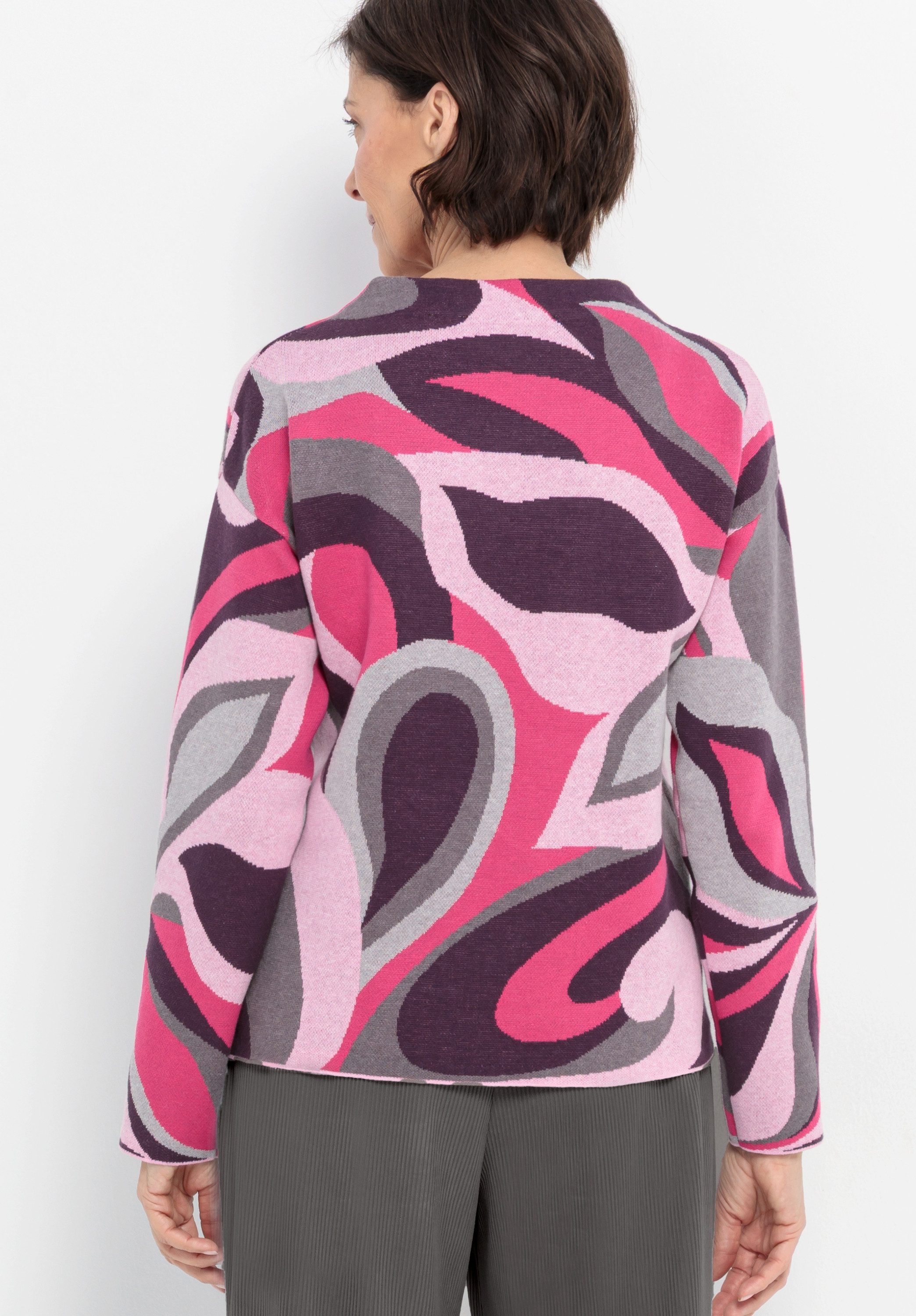 Bianca UNDINE knitted sweater with a cool, colorful all-over design