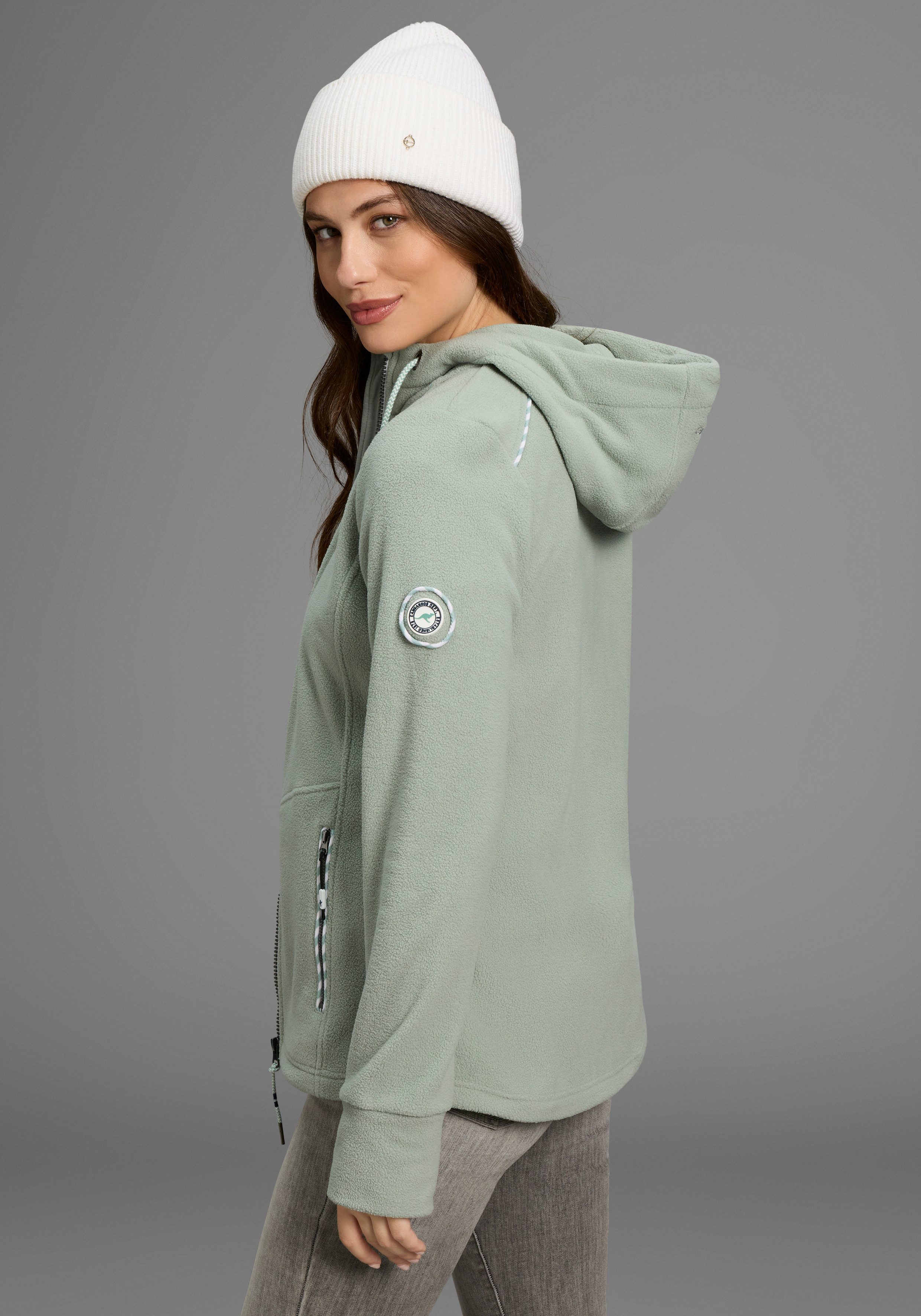 KangaROOS Fleecejacke figurbetonte Passform, mit Kapuze und Kordelzug, Über günstig online kaufen