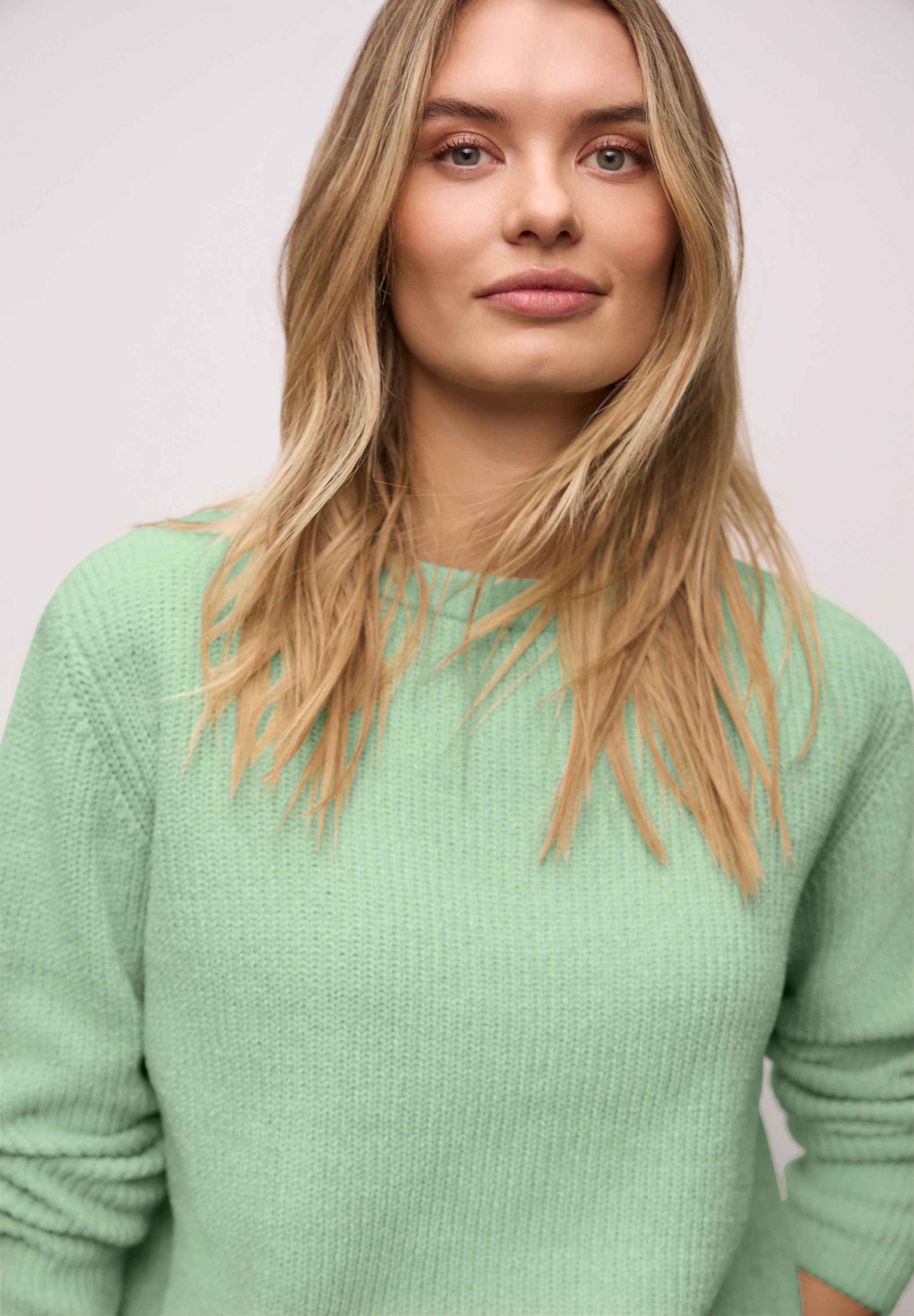 STREET ONE Strickpullover Chenille Pullover mit U-Boot-Auschnitt
