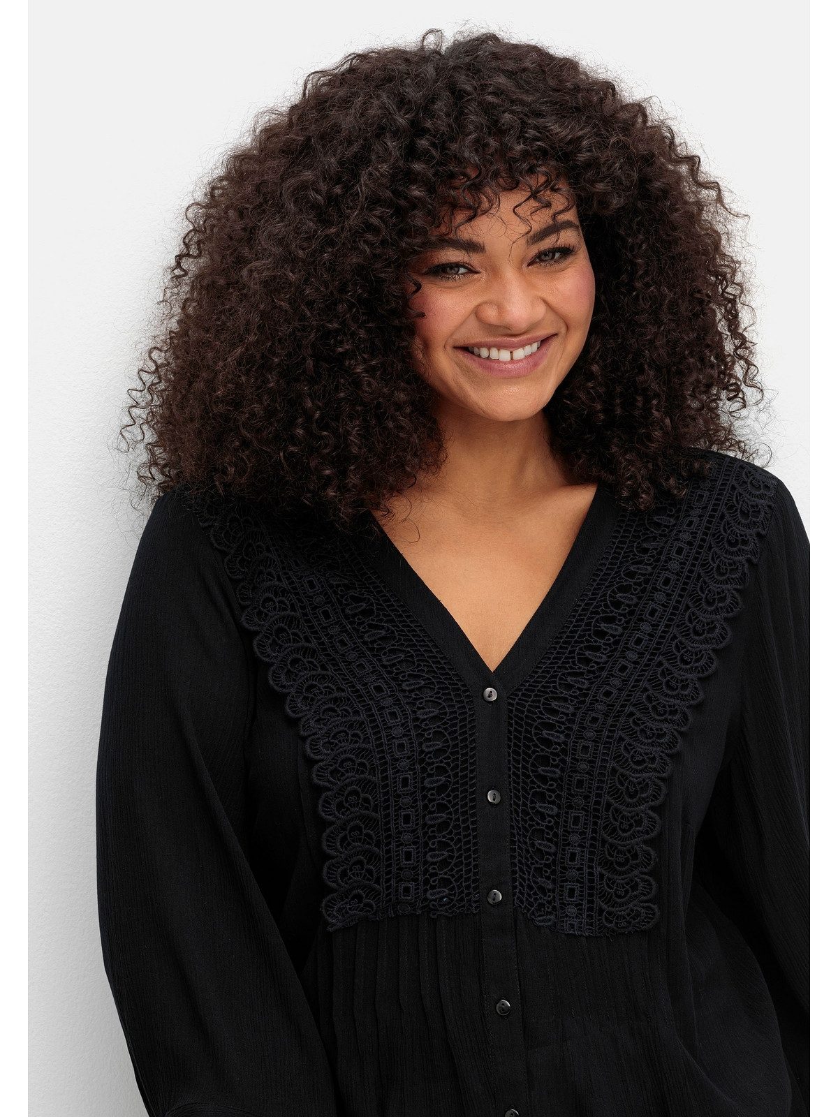 sheego by Joe Browns Longbluse Große Größen mit Häkelspitze und Biesen