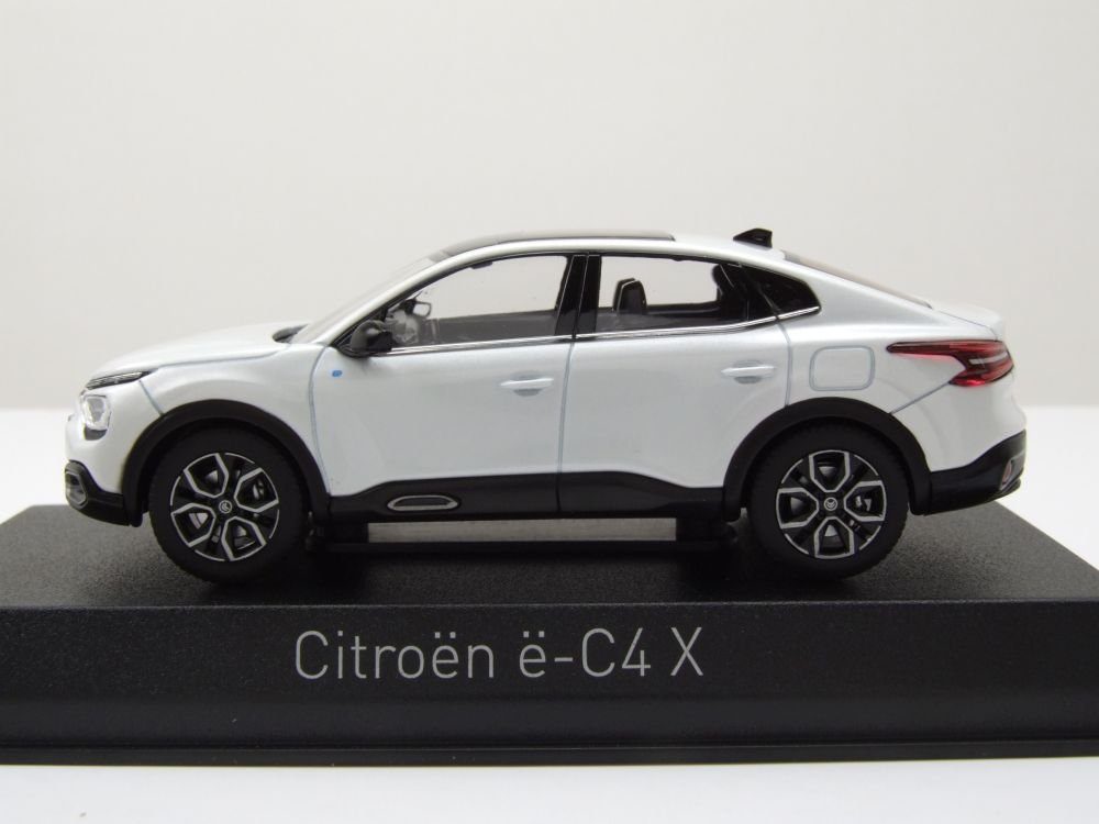 Norev Modellauto Citroen e-C4 X 2023 weiß metallic, Maßstab 1:43