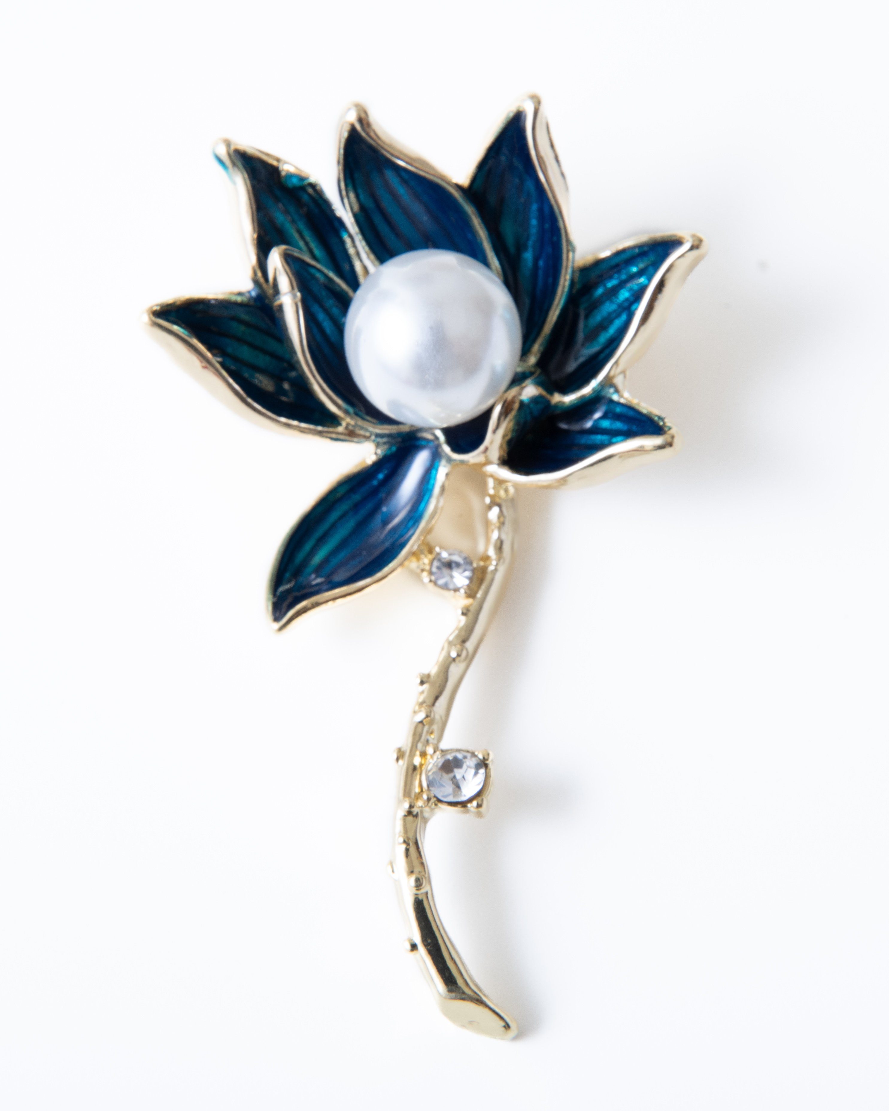 MayTree Brosche "Lotus und Perle", blau (Stück), Metallbrosche mit Glassteinen, Strass und einer Zierperle