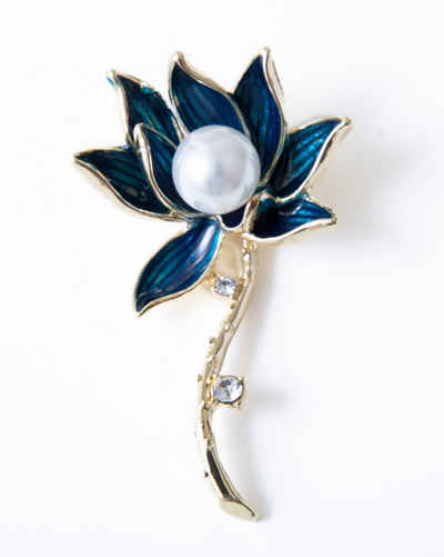 MayTree Brosche "Lotus und Perle", blau (Stück), Metallbrosche mit Glassteinen, Strass und einer Zierperle