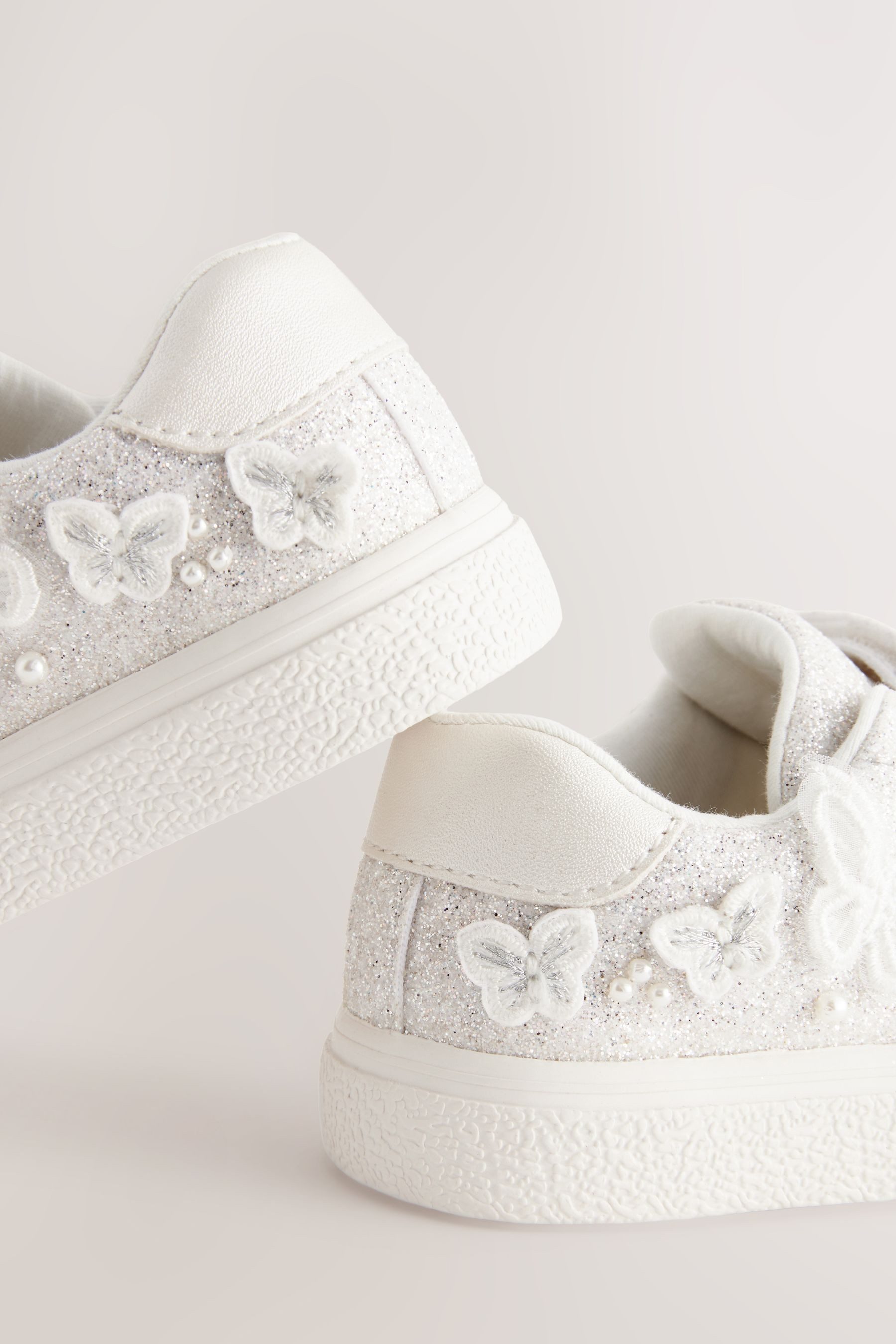 Next Schmetterling Turnschuhe mit Klettverschlussriemen Sneaker – Bild 2 von 5