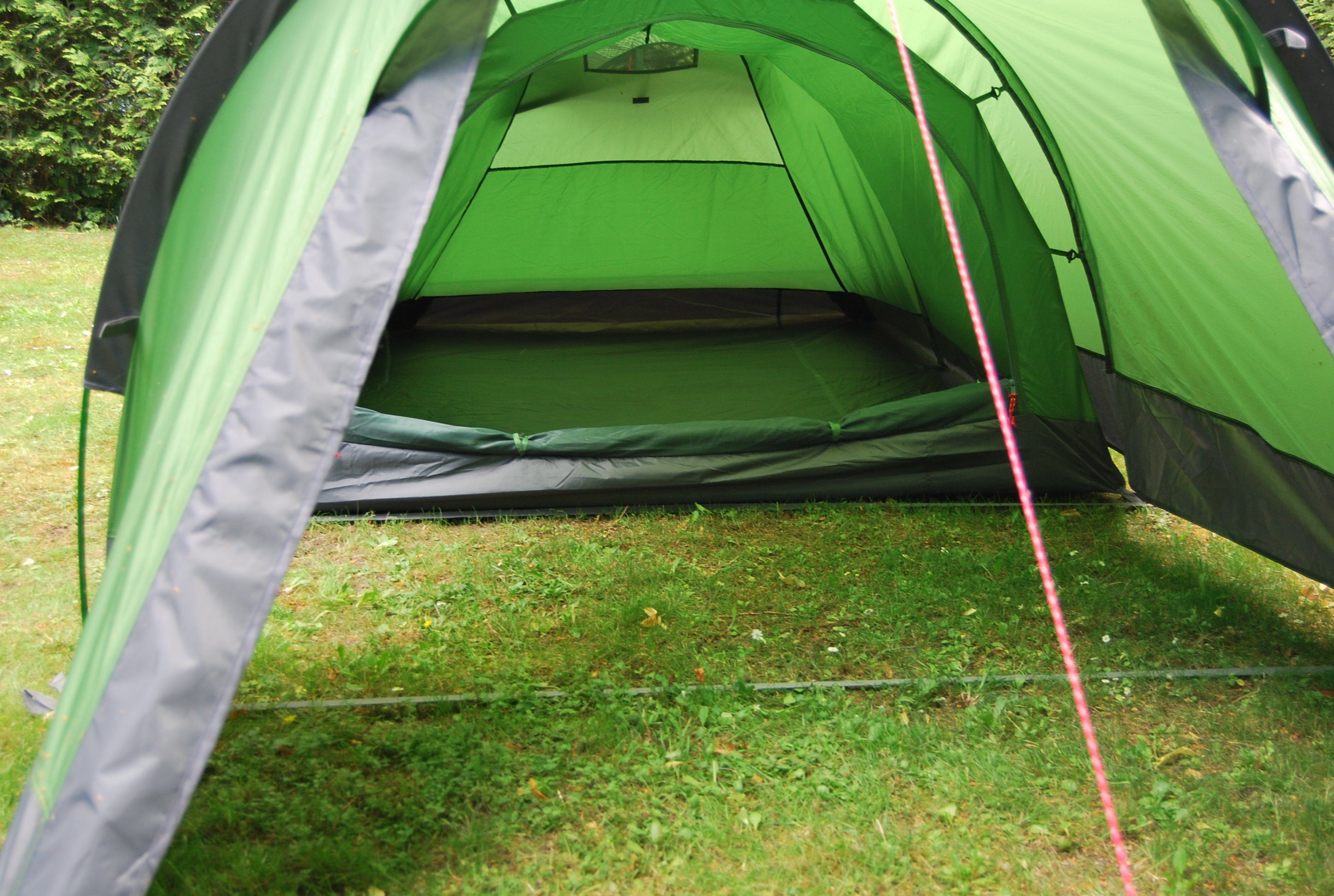 everest 1953 Tunnelzelt mit Tarp Vordach grün Maipo 2 1/2 Personen Zelt Silikon >10000 mm, Personen: 2, Aluminiumgestänge, Tarp/Vordach - paßgenau (ohne Trekking Poles)