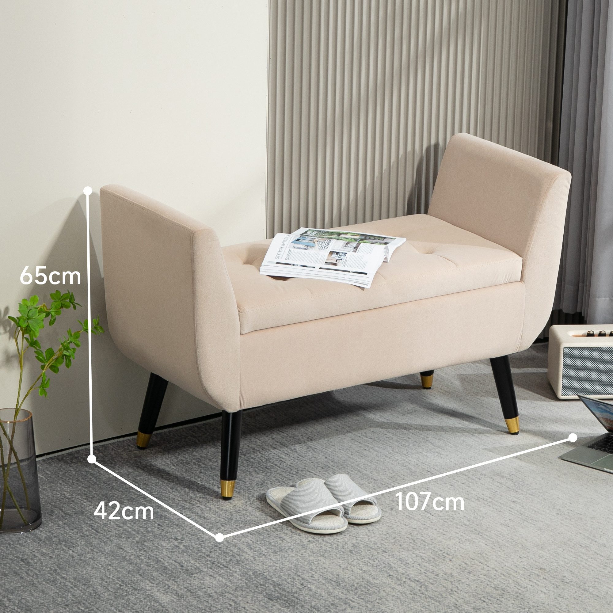 HOMCOM Sitzbank Polsterbank mit Armlehnen und Samtoptik, Sitztruhe mit Holzbeine (Truhenbank, 1-St., Polsterbank), Gummiholz Beige 107 x 42 x 65 cm