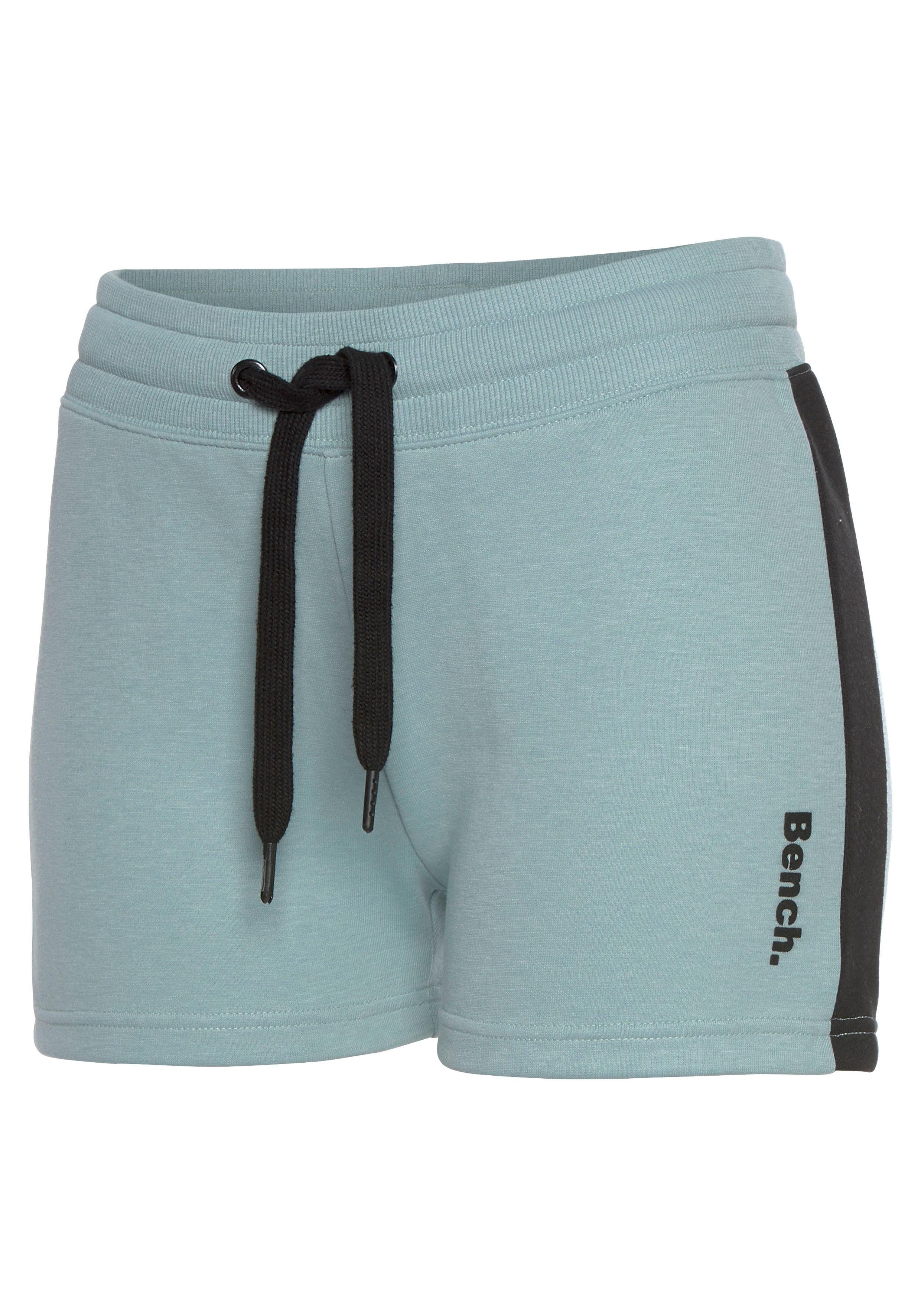 Bench. Loungewear Relaxshorts mit Seitenstreifen, Loungewear