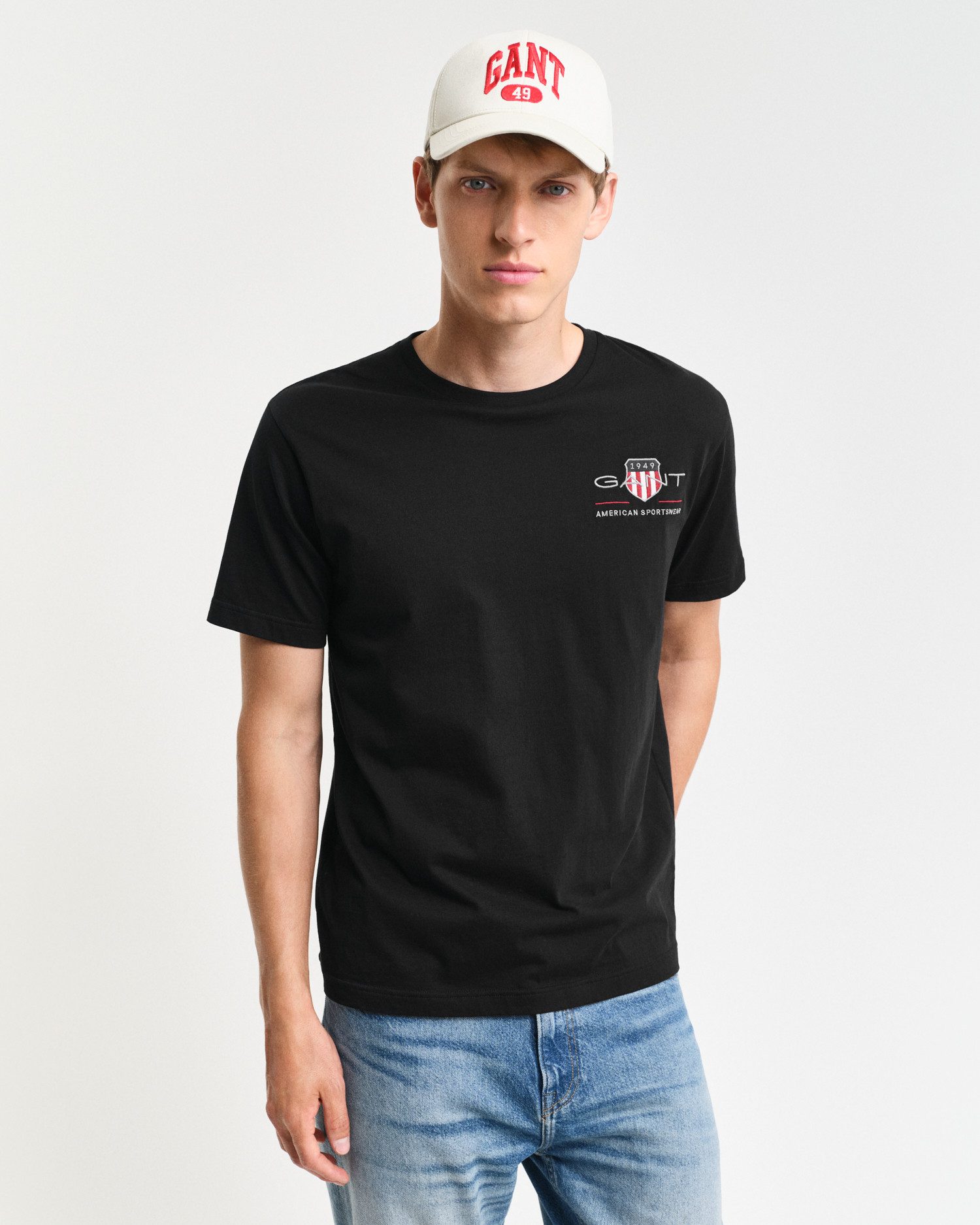 T-Shirt REG ARCHIVE SHIELD EMB SS T-SHIRT