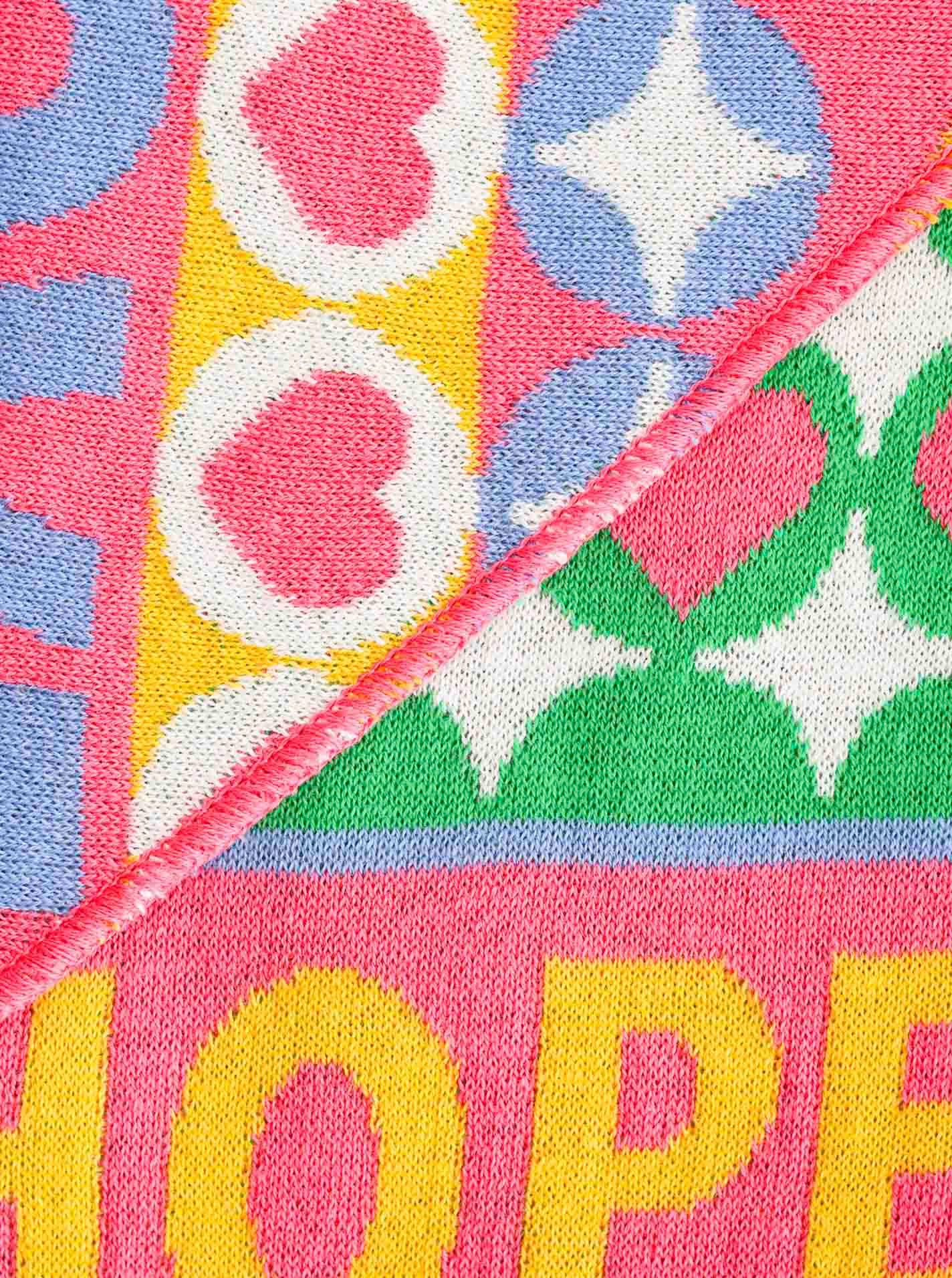 Zwillingsherz Dreieckstuch "Jahrmarkt", Schriftzug, farbenfroh, wärmend, Strick