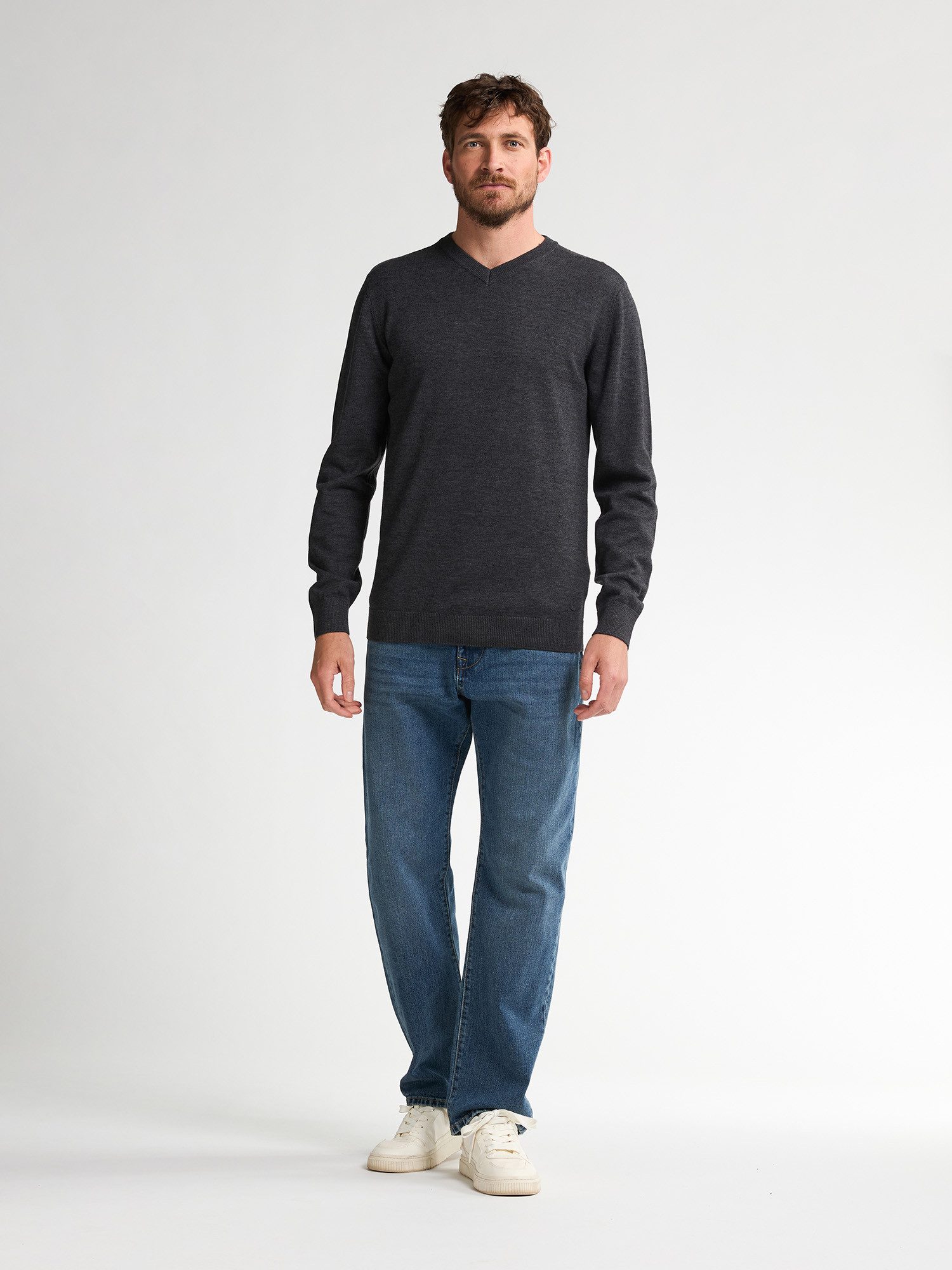 Petrol Industries V-Ausschnitt-Pullover V-Neck Basi Materialmix mit Baumwollanteil