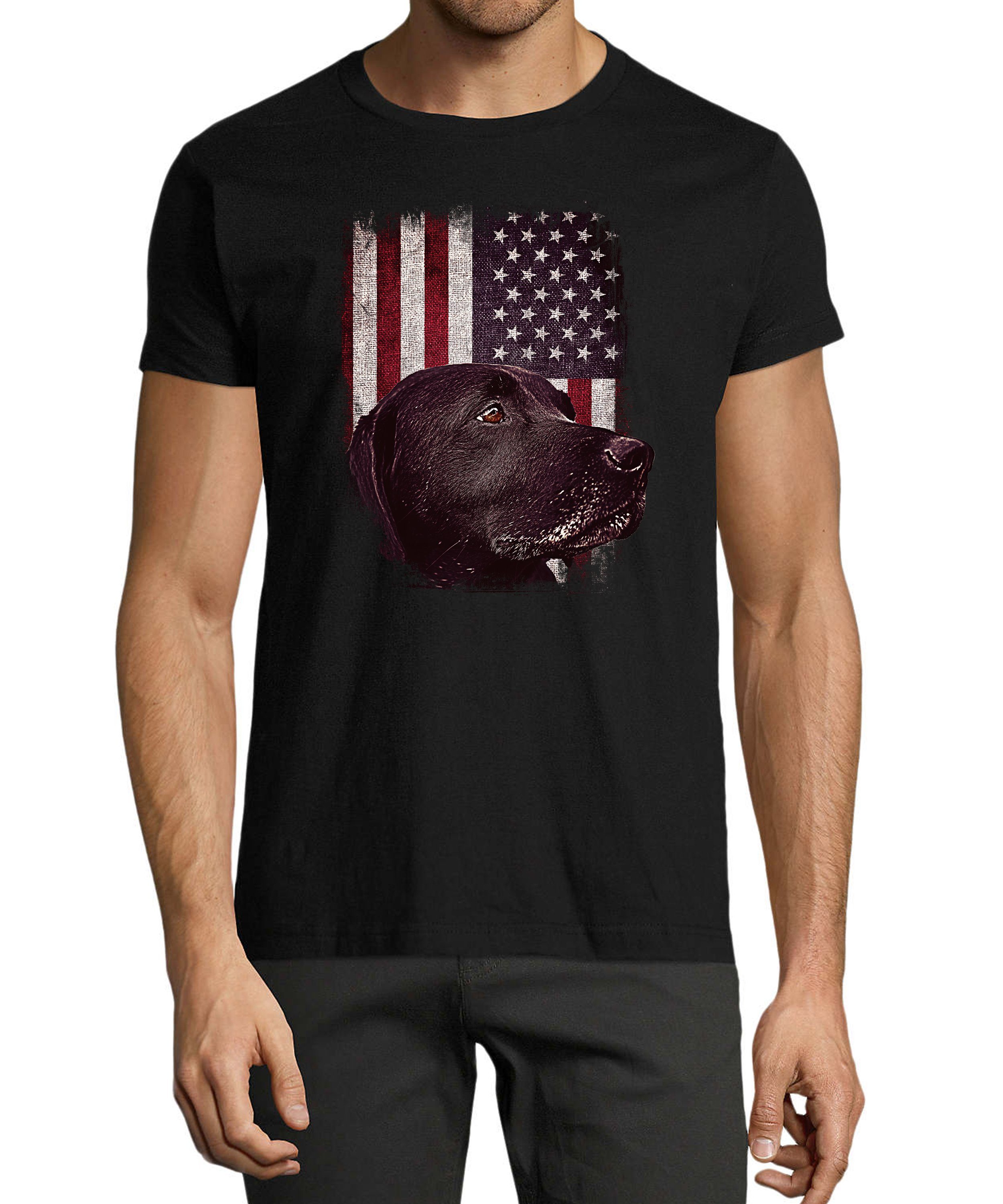 MyDesign24 T-Shirt Herren Hunde Print Shirt - Schwarzer Labrador vor USA Flagge Baumwollshirt mit Aufdruck Regular Fit, i246
