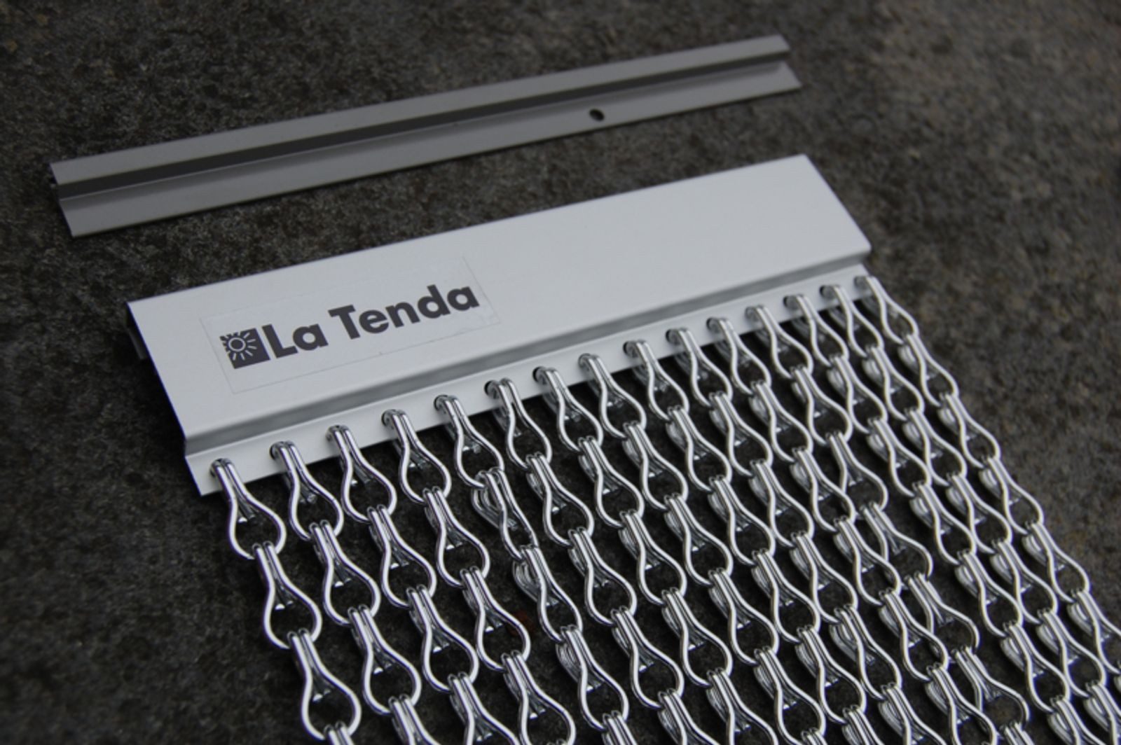 La Tenda Türvorhang ALUSAX 6 XL Kettenvorhang silber, Hakenaufhängung, transparent, 120 x 230 cm, Aluminium - Länge und Breite individuell kürzbar