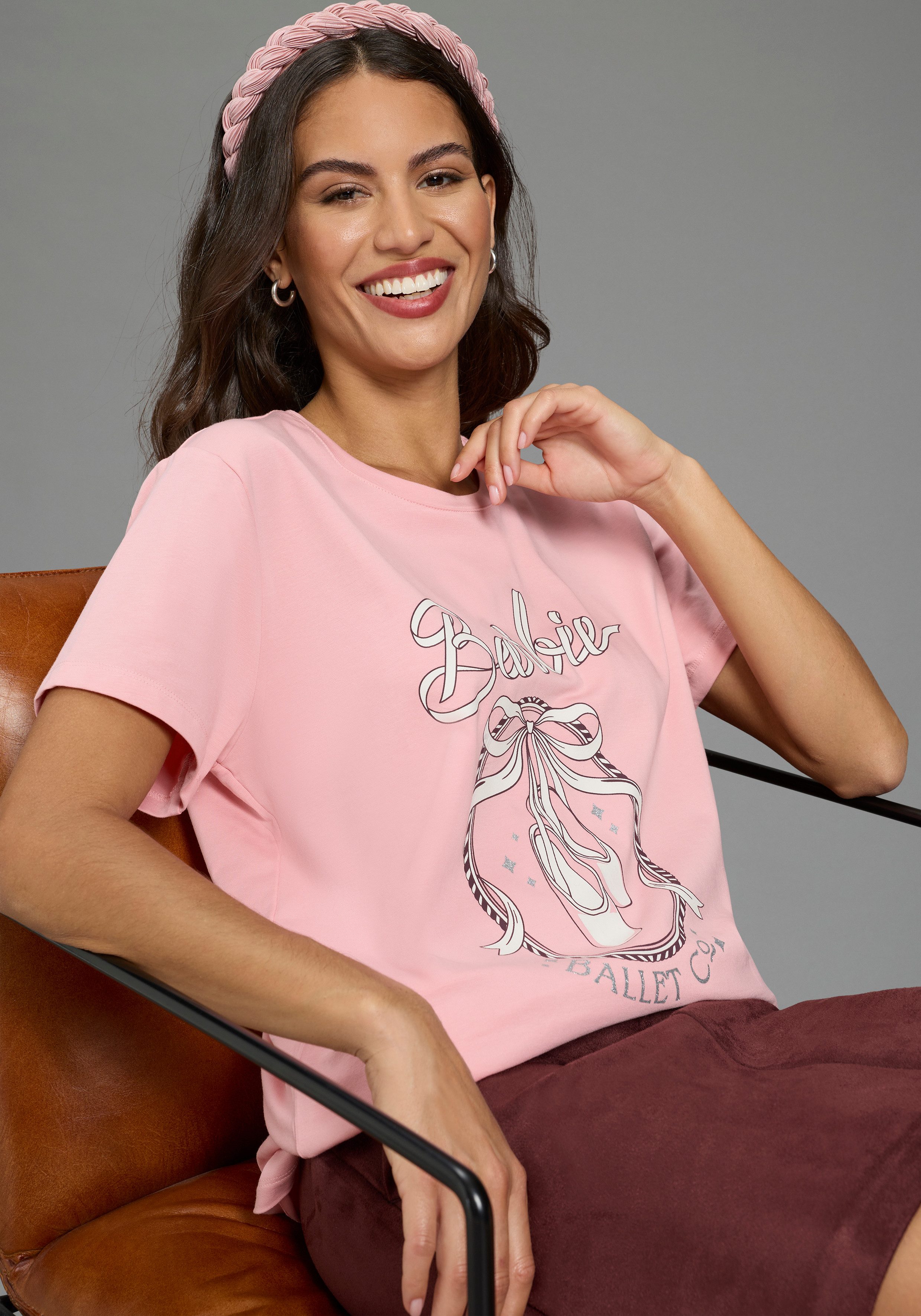 Laura Scott T-Shirt BARBIE Glitzerdruck T-Shirt, Mattel BARBIE Nussknacker Style, schmale Passform, Kurzarm, modischer Stil