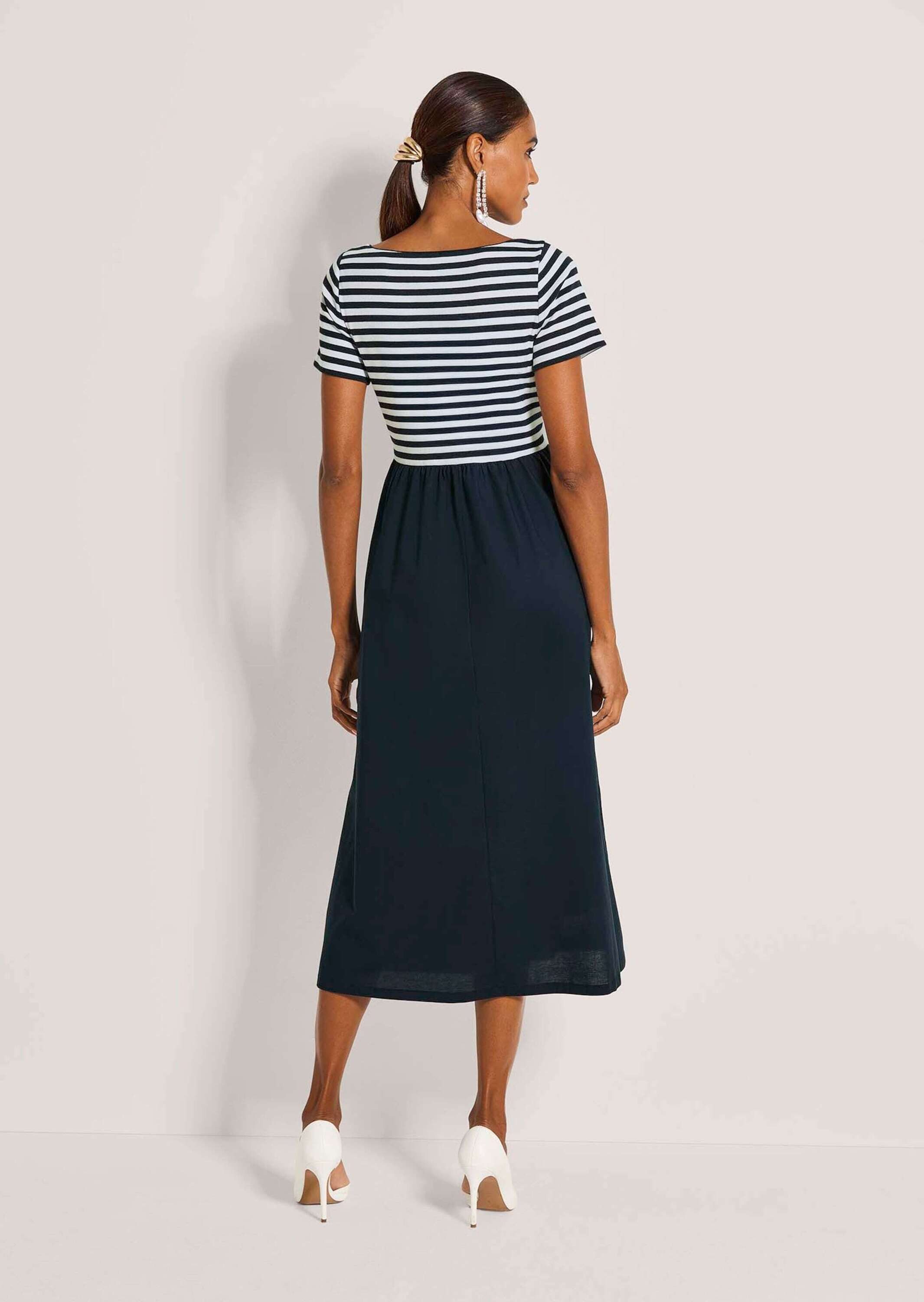 MADELEINE Maxikleid Baumwollkleid mit Streifendetails Midikleid mit U-Boot-Ausschnitt, Taschen, Knielänge und Kurzarm