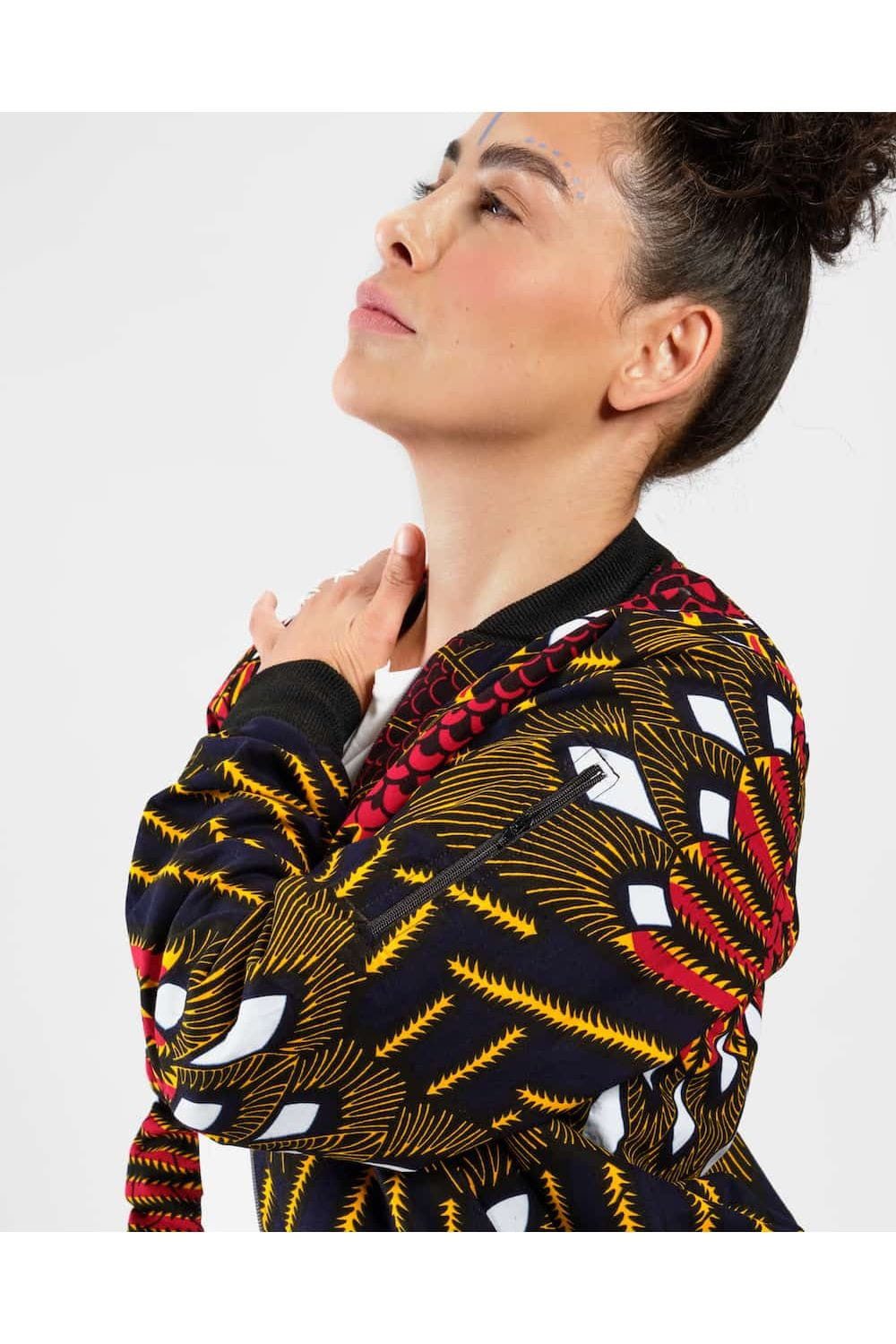 mikono Bomberjacke Kitenge - Lulu - Unisex Handgefertigt · 100 % Baumwolle (Kitenge) · Unikat – Bild 3 von 5
