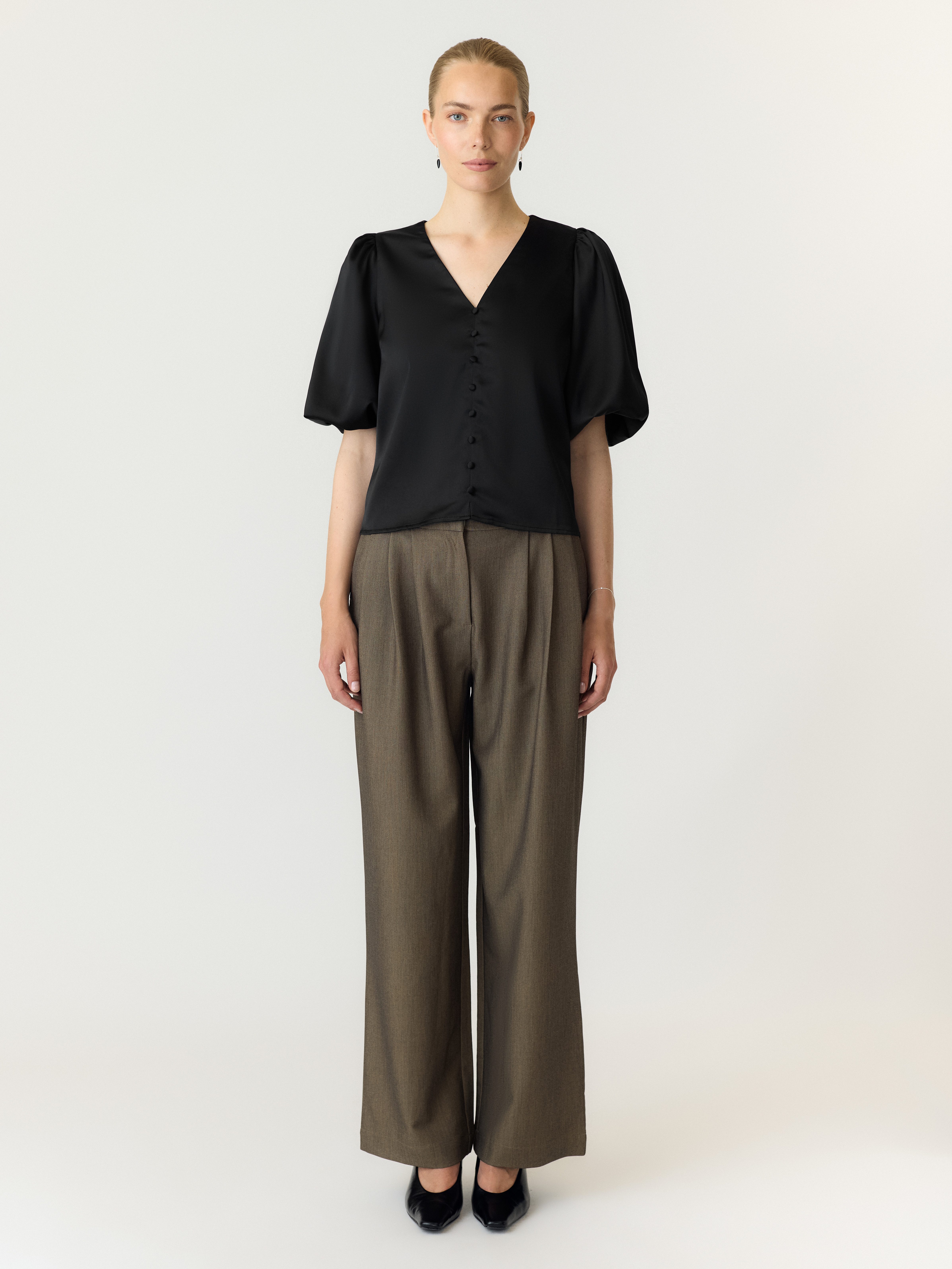 Y.A.S Kurzarmbluse YASPELLA 2/4 V-NECK TOP S. NOOS Materialmix, regular fit