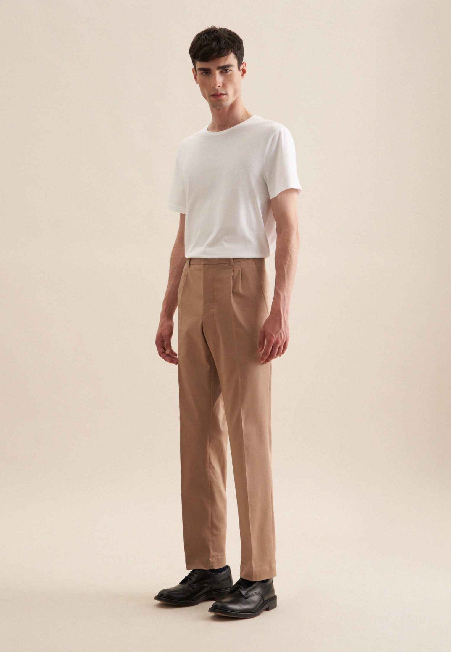 Chinohose Schwarze Rose