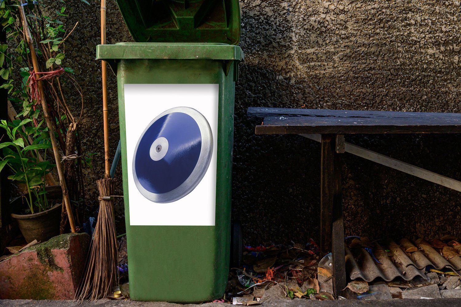 weißem Hintergrund Wandsticker (1 Mülltonne, St), auf Container, Mülleimer-aufkleber, zum Diskuswerfen Sticker, Metalldiskus Abfalbehälter MuchoWow