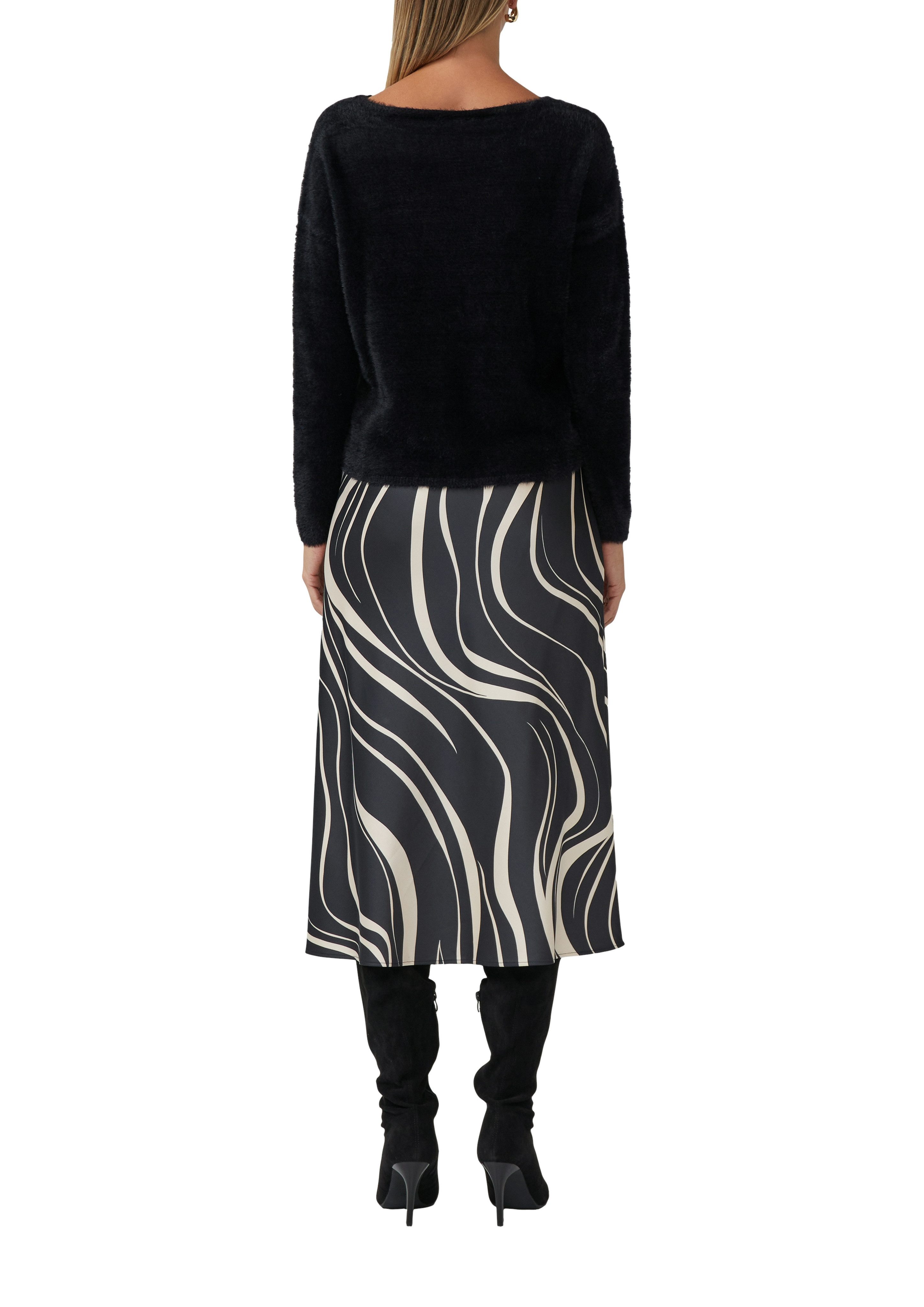 s.Oliver BLACK LABEL Strickpullover flauschig, mit U-Boot-Ausschnitt günstig online kaufen