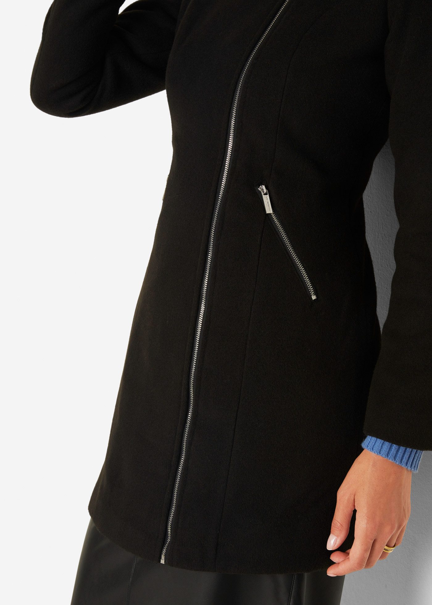bonprix Kurzmantel im Blazer-Stil, mit asymmetrischem Zipper und Reversekragen