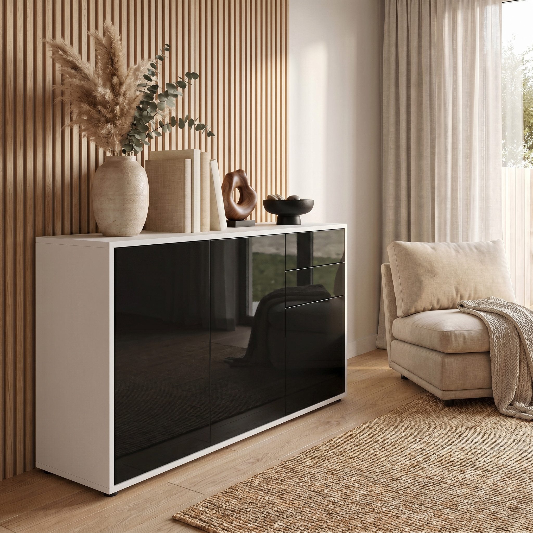 Vladon Kommode Ben V3 (Kommode, mit 3 Türen und 2 Schubladen), Weiß matt/Schwarz Hochglanz (117 x 74 x 36 cm)