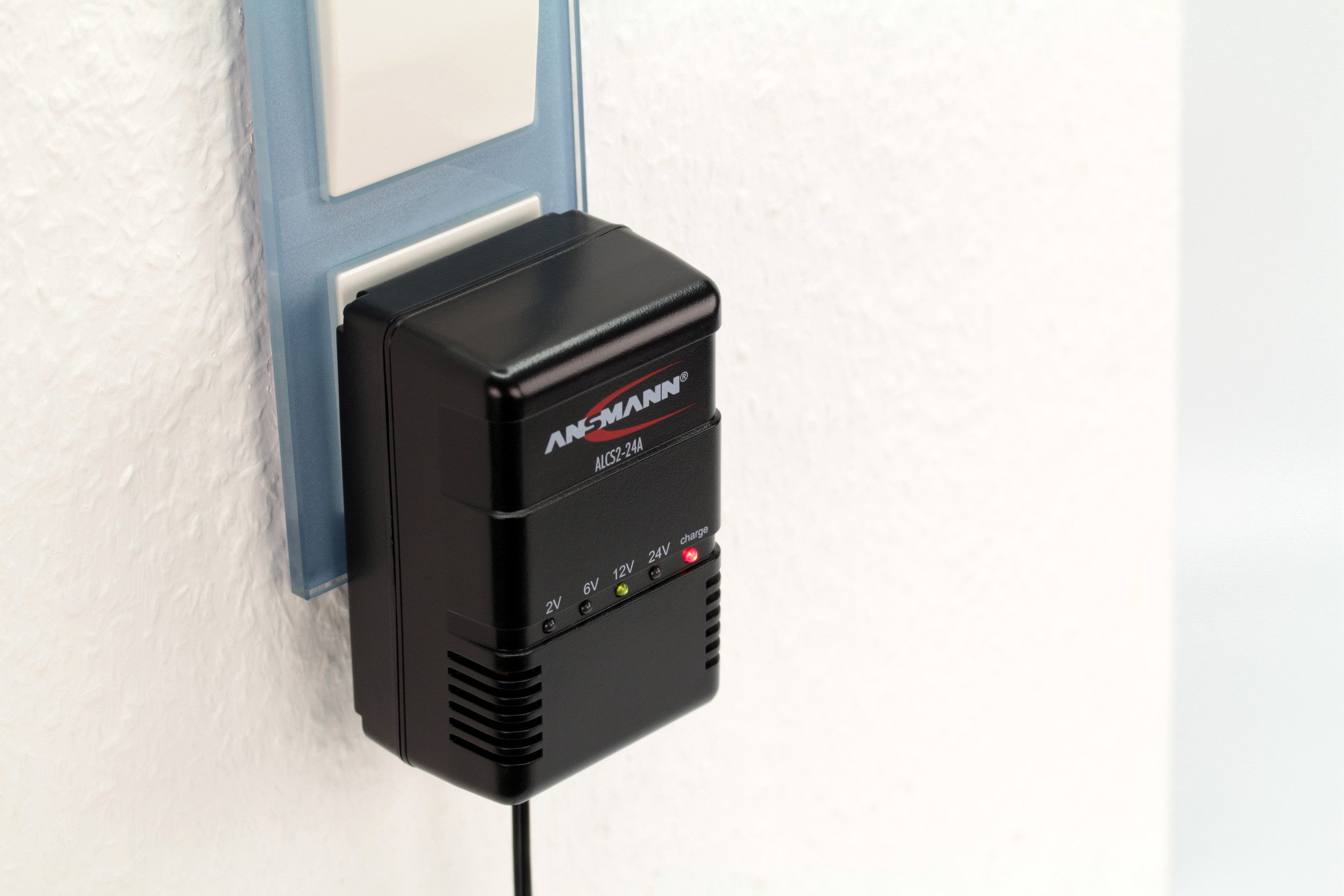 ANSMANN AG KFZ Automatik-Ladegerät Inkl. Kfz-Batterietester Universal-Ladegerät