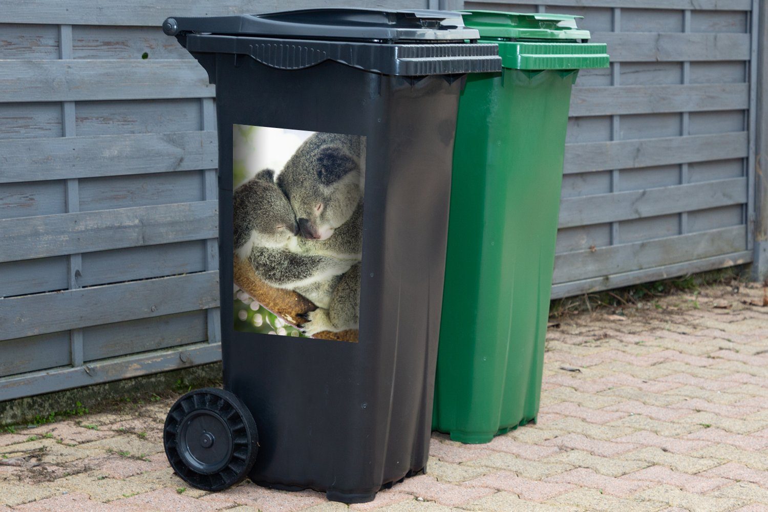 MuchoWow Wandsticker Koalas - St), - Jungen Tiere Plüschtier Mädchen Sticker, Abfalbehälter - - - Container, Kinder (1 Mülltonne, Mülleimer-aufkleber