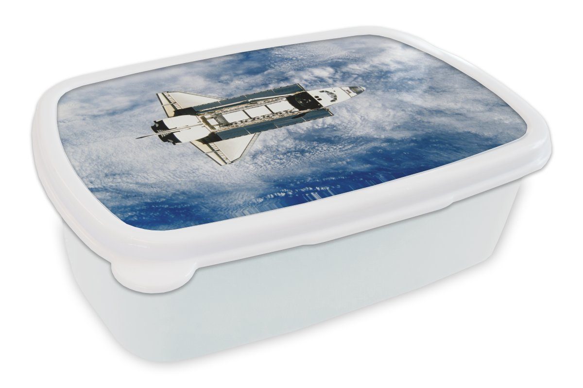 MuchoWow Lunchbox Space Shuttle fliegt hoch ins Universum, Kunststoff, (2-tlg), Brotbox für Kinder und Erwachsene, Brotdose, für Jungs und Mädchen weiß