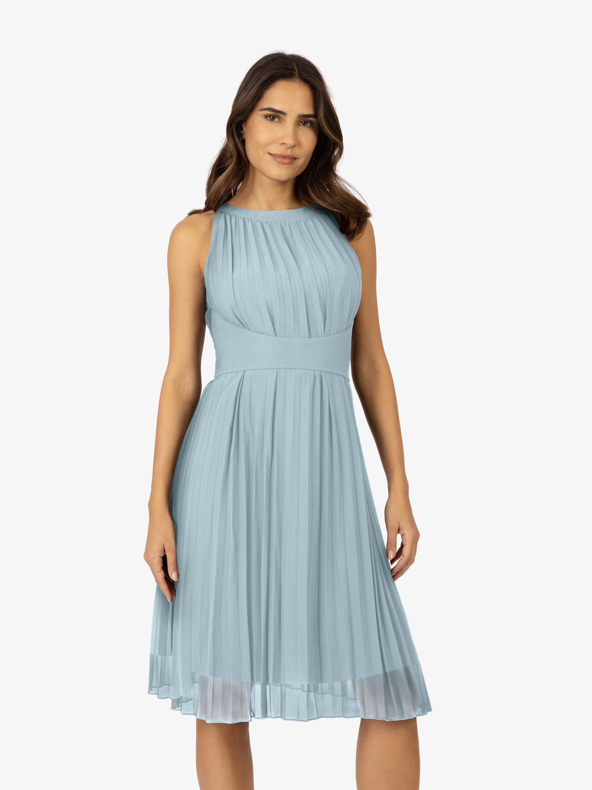 Apart Abendkleid aus leicht körnigem, plissiertem günstig online kaufen