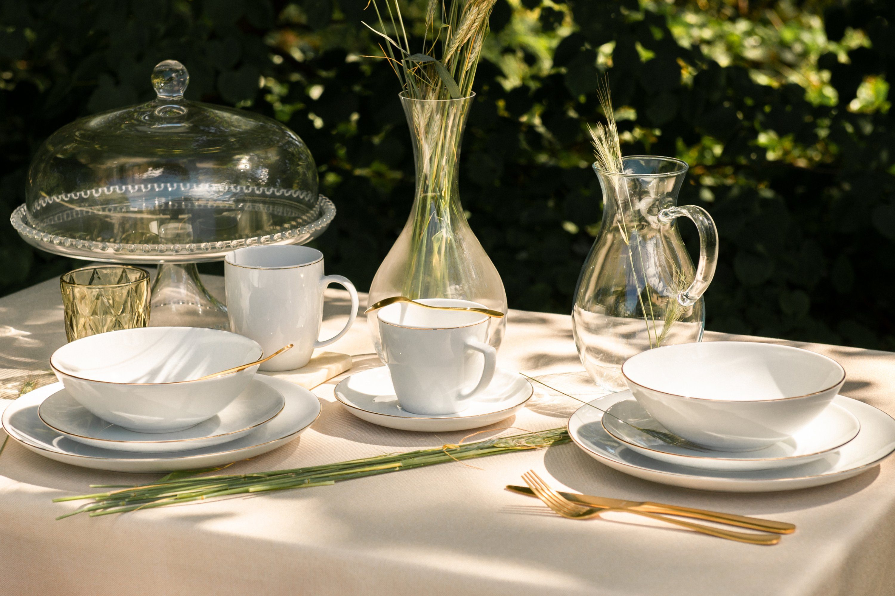 KONSIMO® Kaffeeservice BOSS Tassen & Untertassen (12-tlg), 6 Personen, Porzellan, rund, 350ml