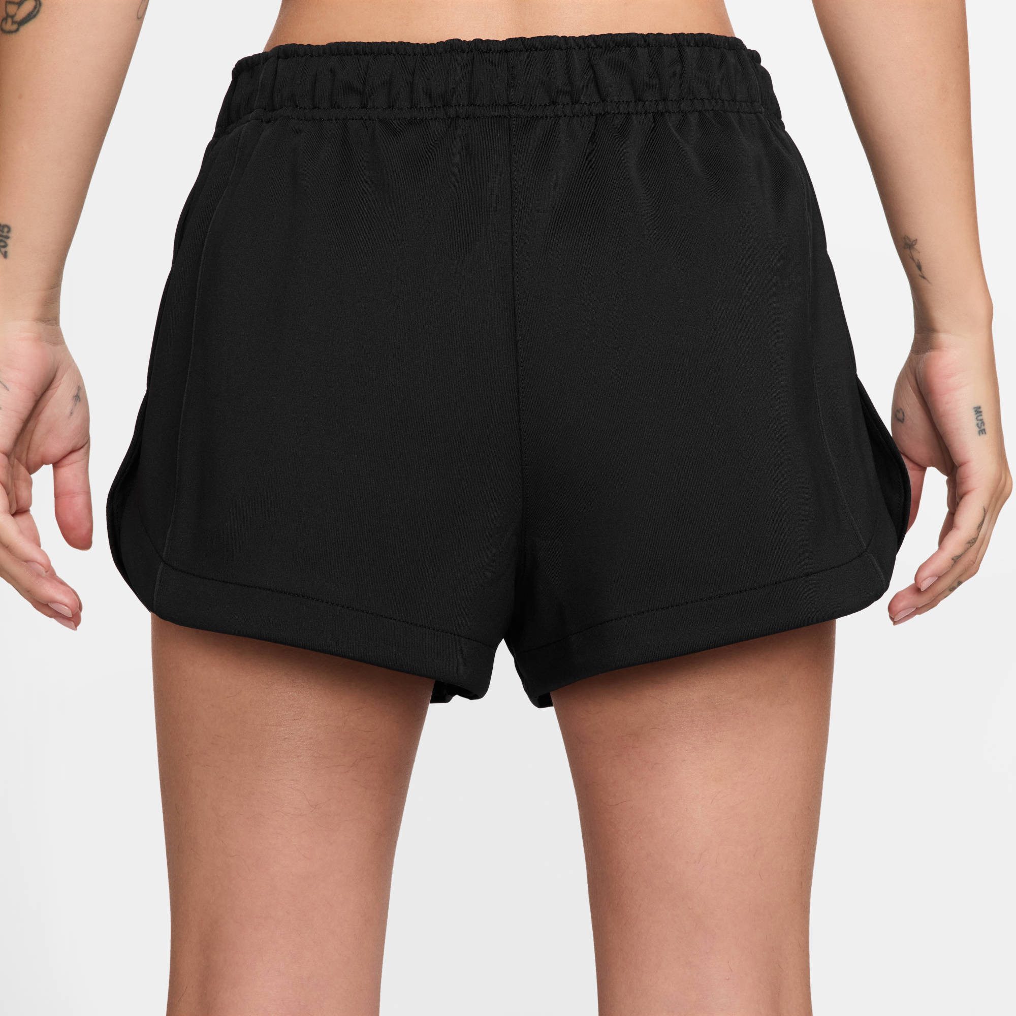 Nike Sportswear Shorts W NSW NK WR PLY KNT MR 2" SHRT sportlicher Stil, für den Alltag geeignet, mit mittelhohem Bund