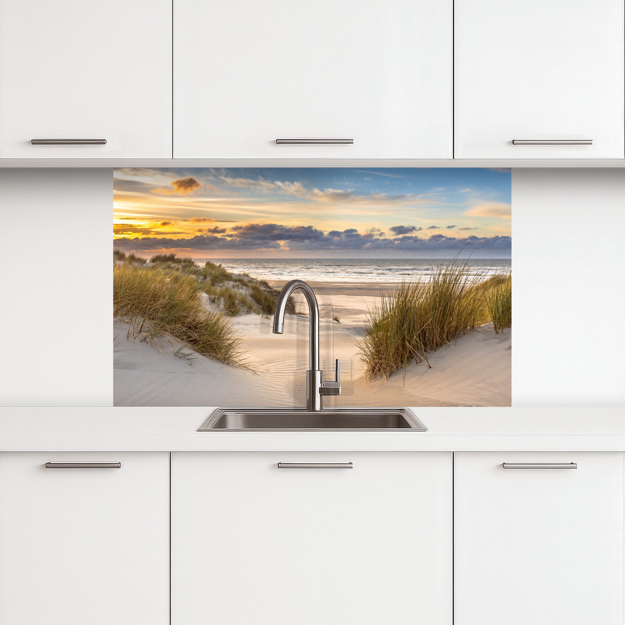 KitchenYeah Küchenrückwand selbstklebend Strand - Düne - Gras - Sonnenuntergang - Meer, (1-tlg), Küchenspritzschutz, Küche, Rückwand, Küchenwand, Wandschutz, 100x60 cm