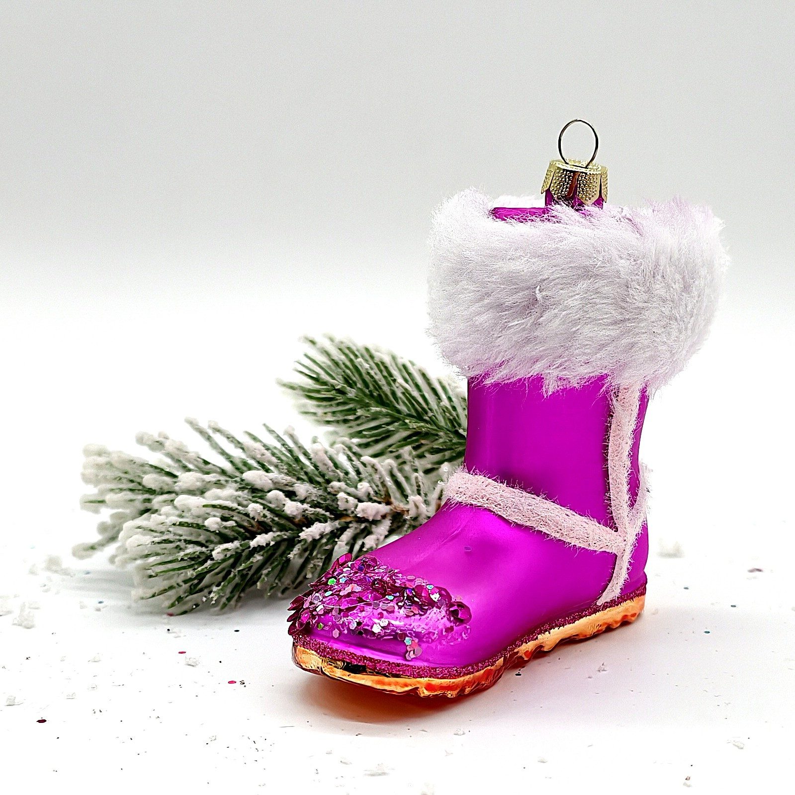 Holly & Jolly Christbaumschmuck Winterstiefel, pink 9 x 9cm Glasornament (1-tlg), handbemalt
