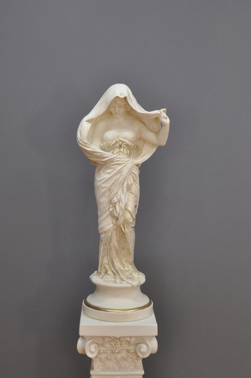 JVmoebel Skulptur Antike Figuren aus Polyresin für stilvolle Wohnraumgestaltung, Made in Europa